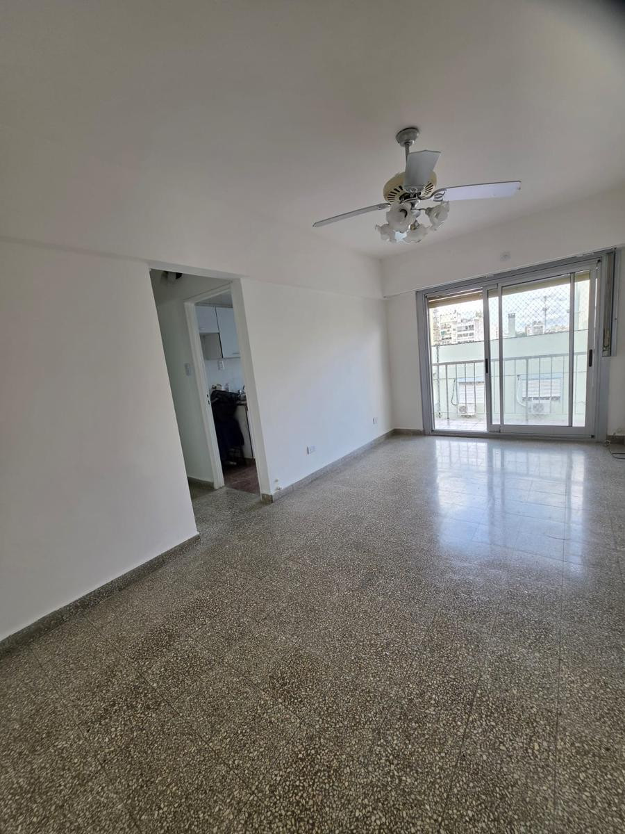 Apartamento reformado de 2 ambientes em Balvanera
