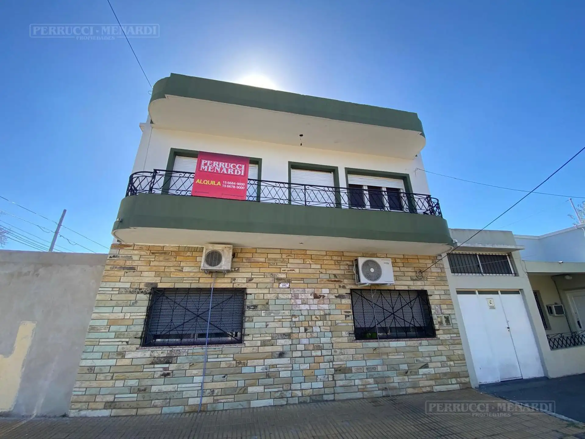 Two-bedroom apartment with parking in General San Martín