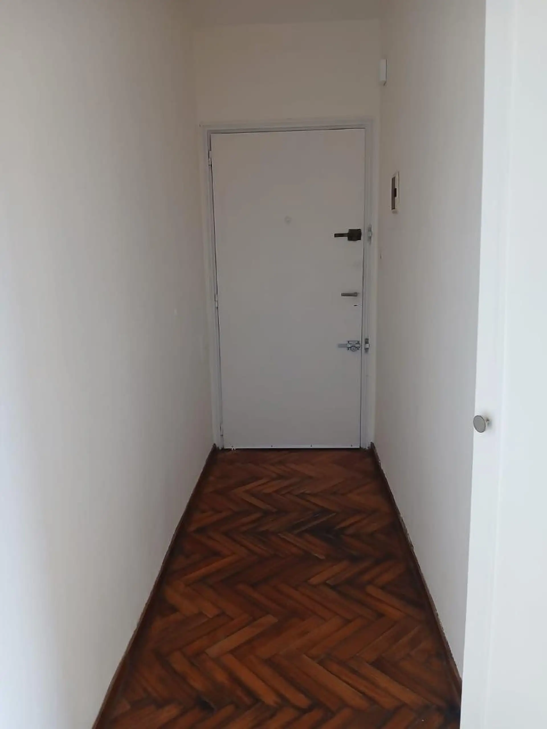 Apartamento de 1 dormitório em Flores