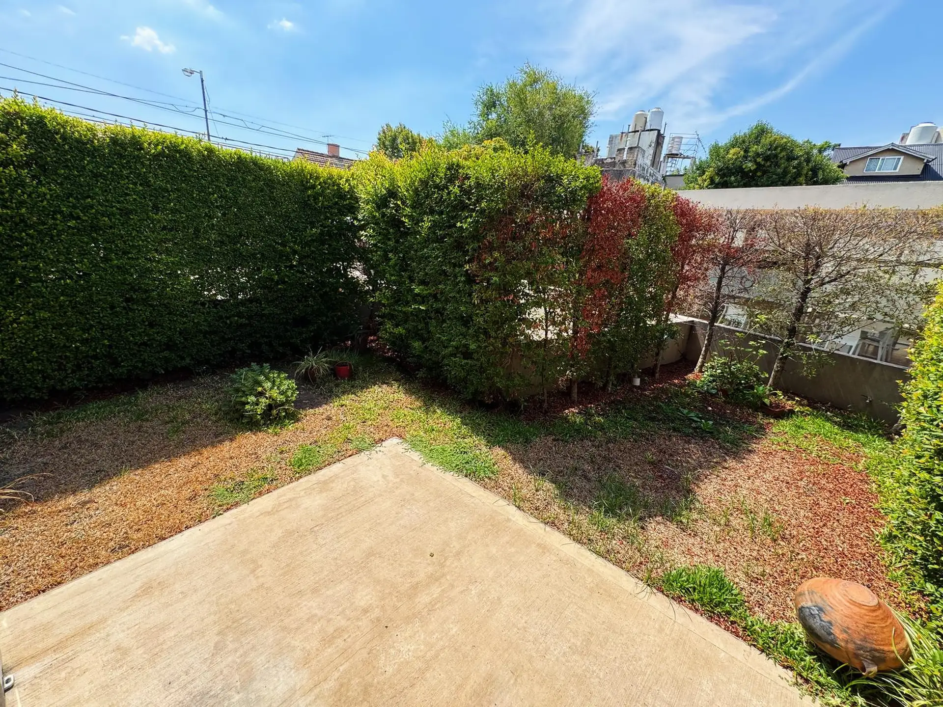 Departamento de 2 ambientes con jardín y cochera en San Fernando