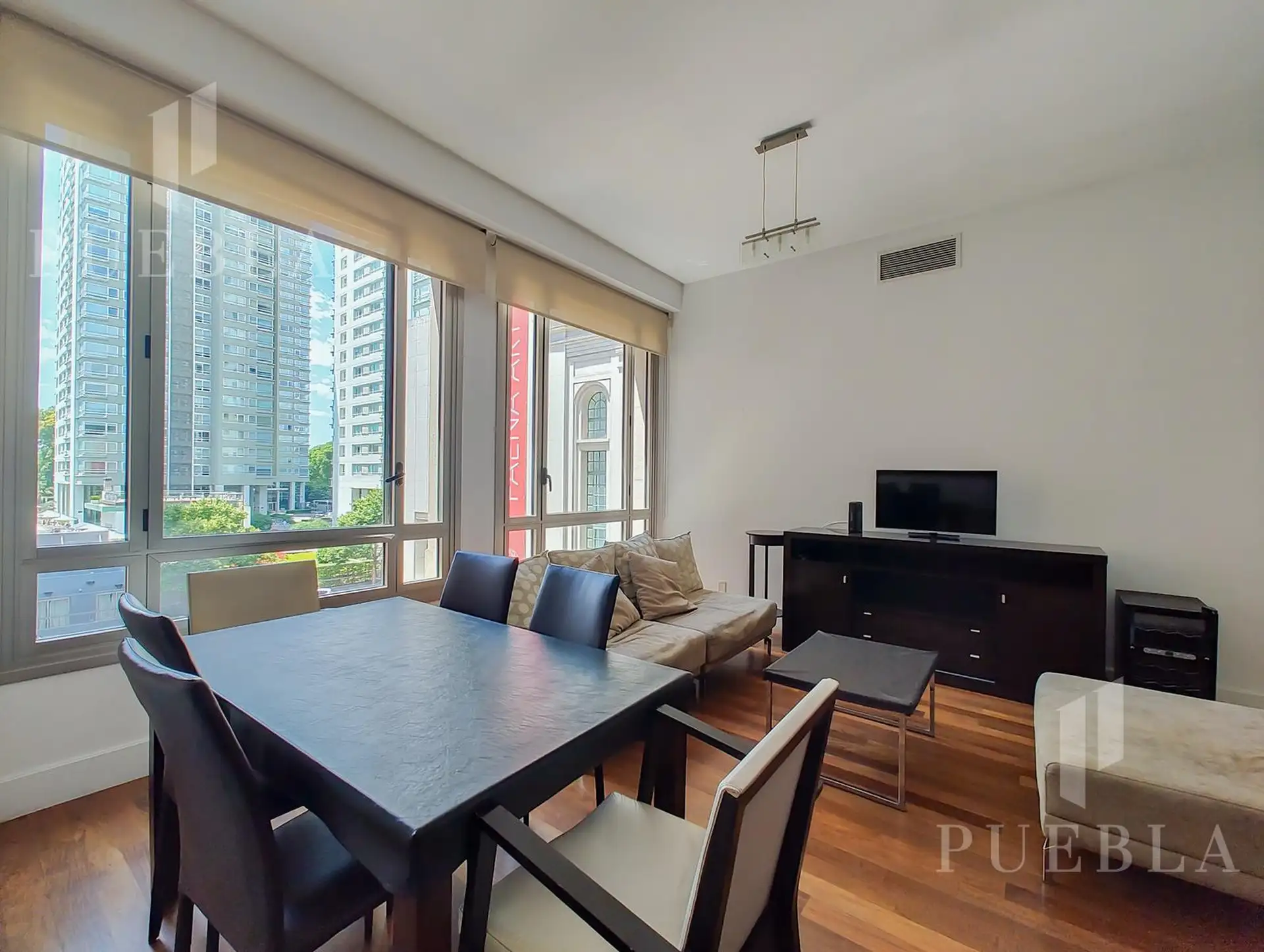 Apartamento de três ambientes com 2 dormitórios em Puerto Madero