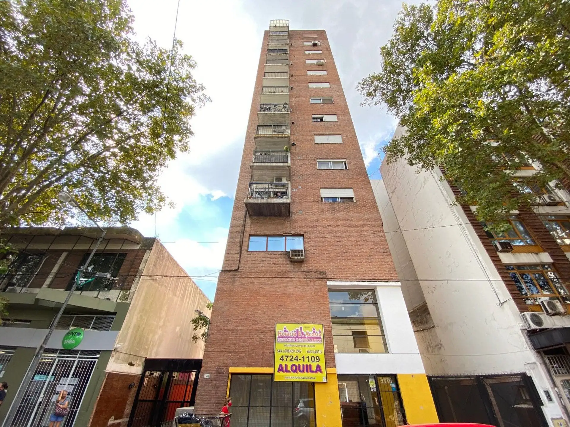 Two-bedroom apartment in General San Martín near Plaza San Martín