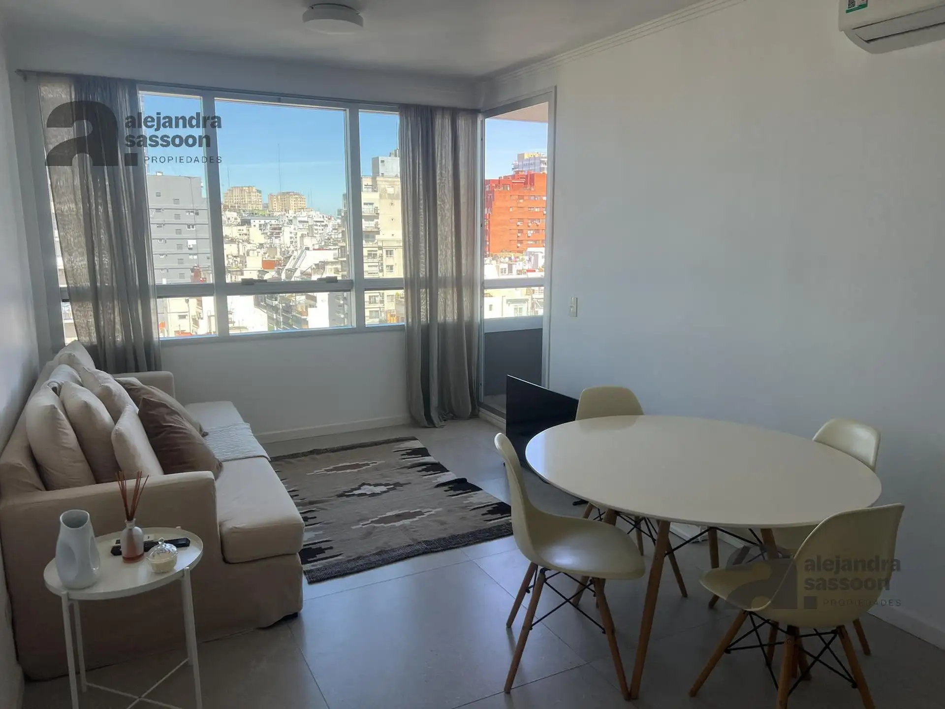 Apartment with balcony in Recoleta
