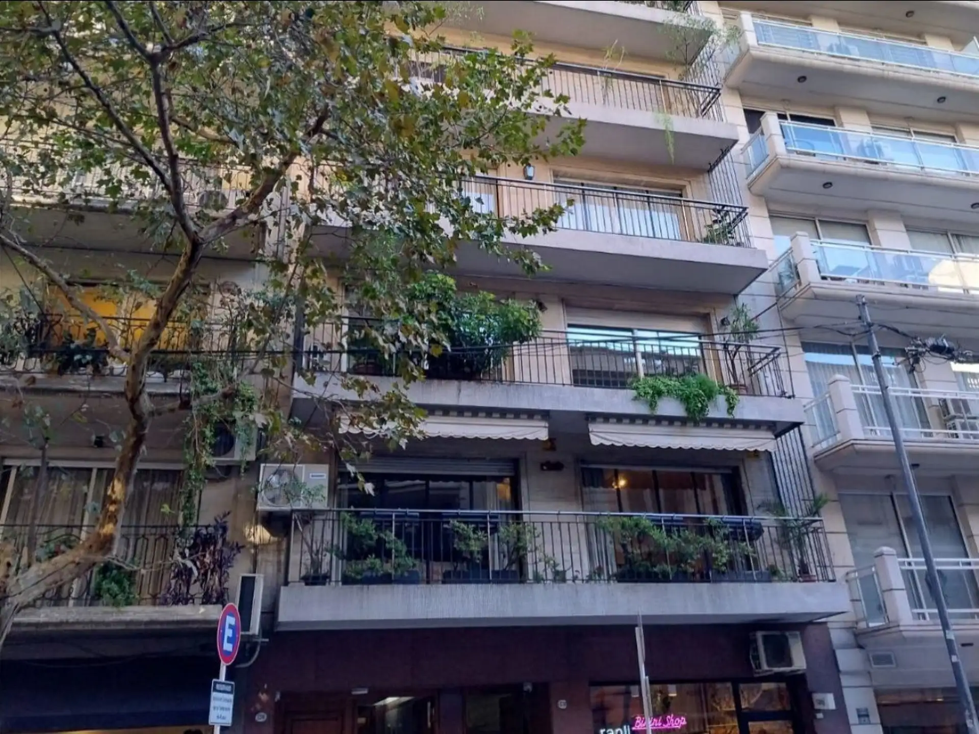 Apartamento de dois ambientes para uso profissional ou comercial em Recoleta