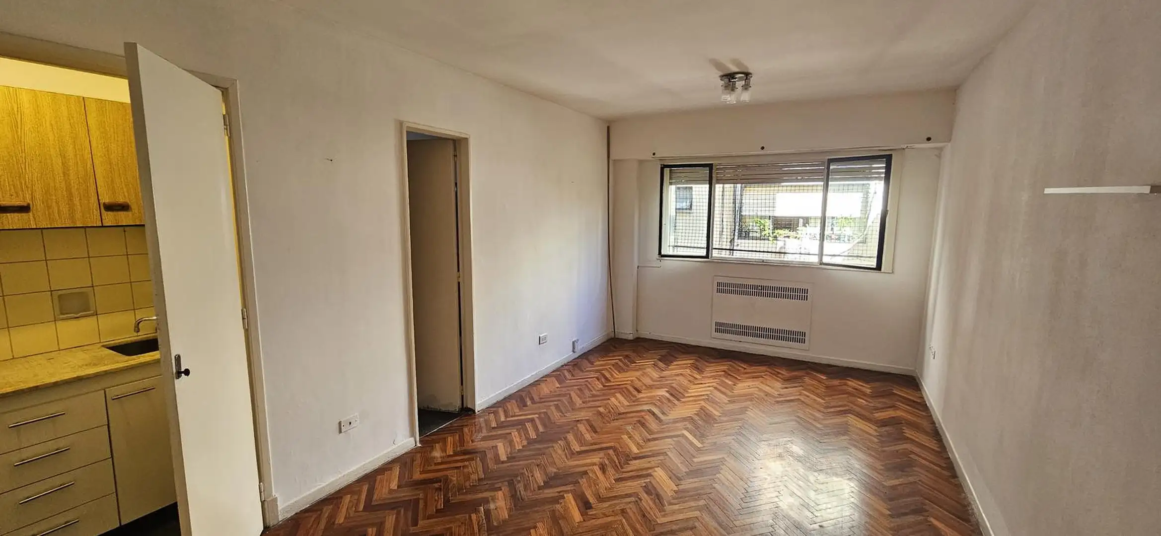 One-room apartment on Riobamba in Recoleta