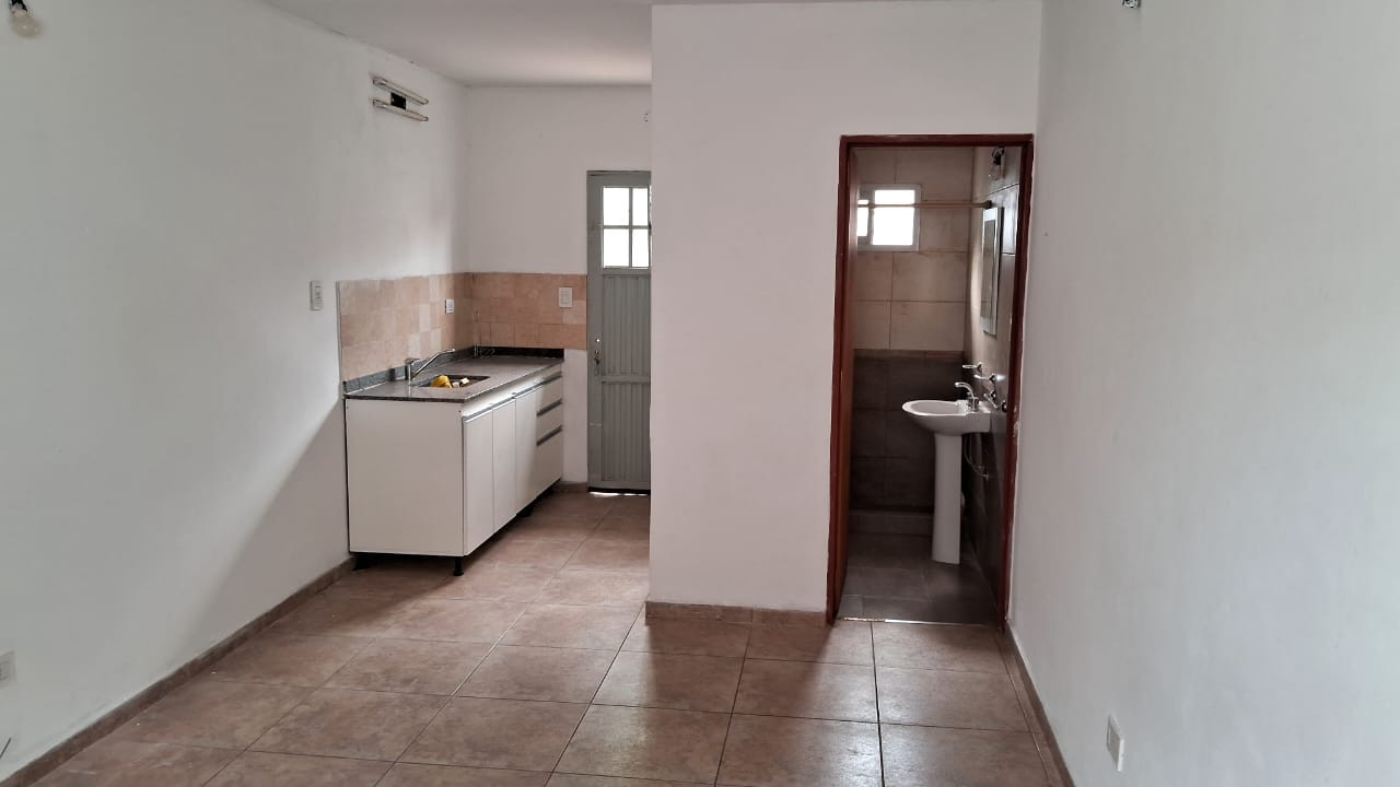 Studio apartment in El Palomar, Morón