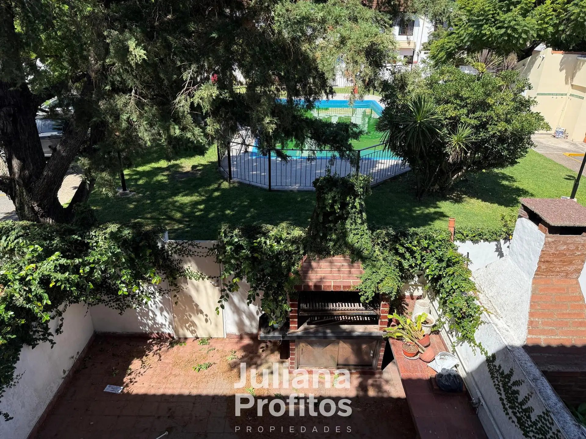 Furnished two-bedroom house in Quilmes Oeste