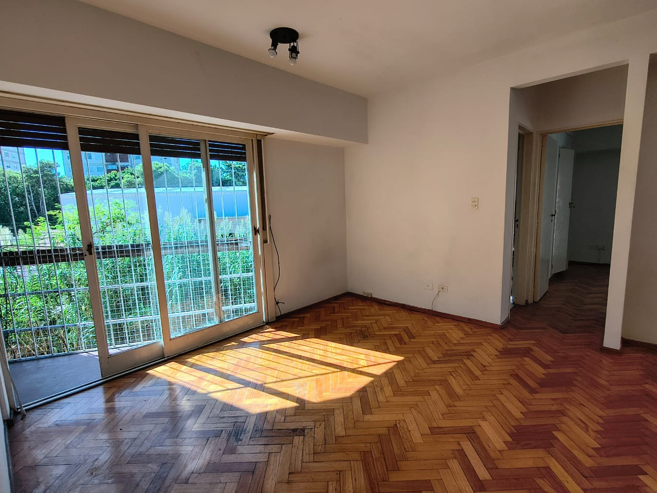 Apartamento de dois ambientes de fundos em Florida