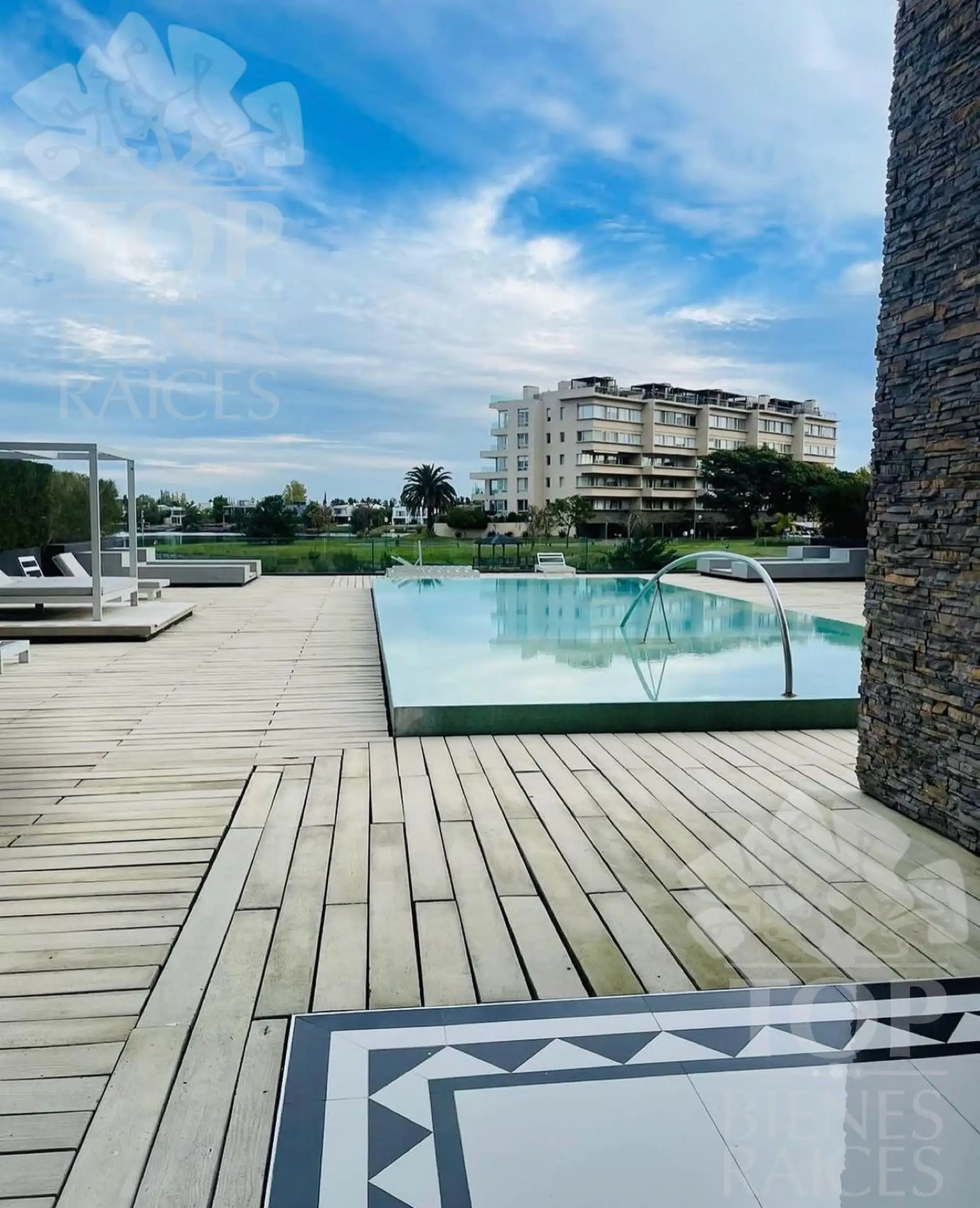 Меблированная квартира с 1 спальней в Tigre