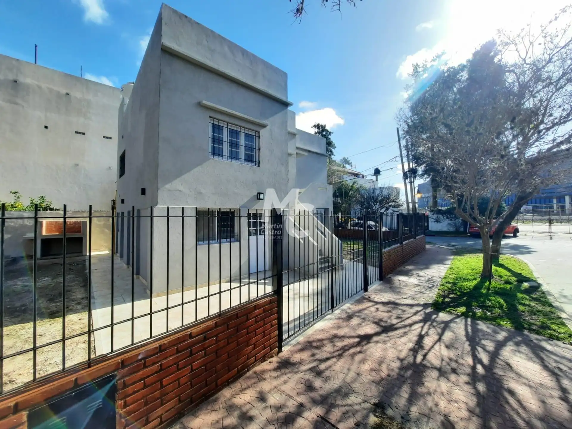 Two-bedroom house for rent in Tigre Centro