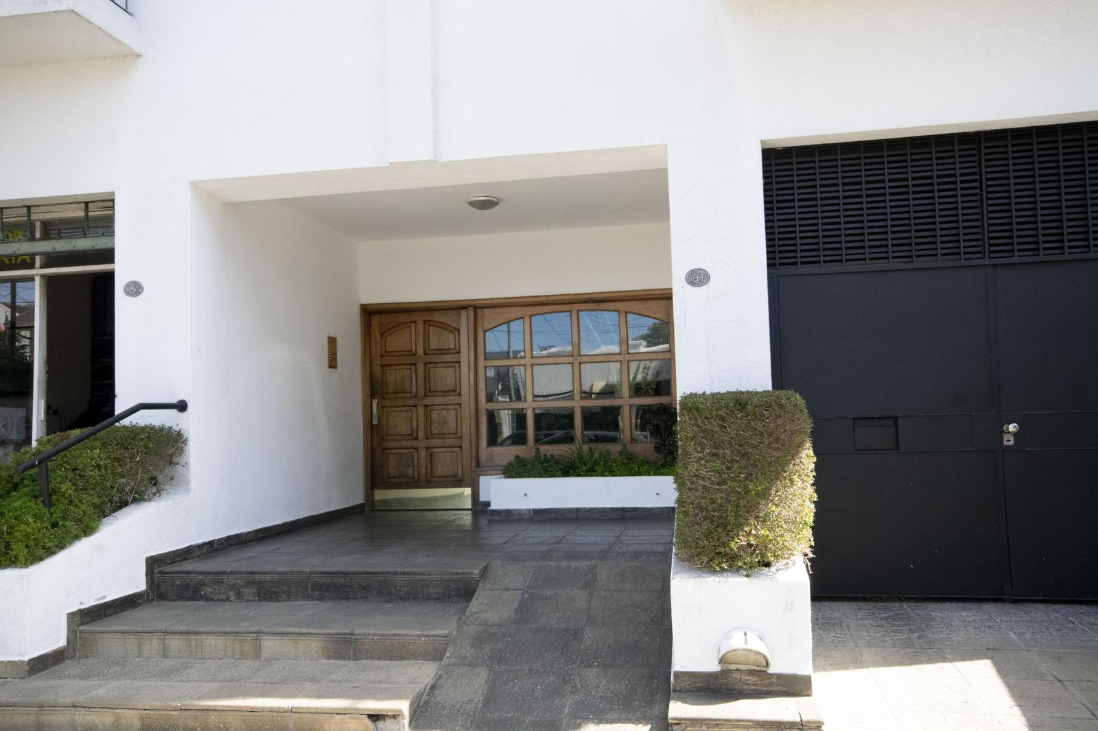 Трёхкомнатная квартира с 2 спальнями и балконом в La Lucila, с видом на реку