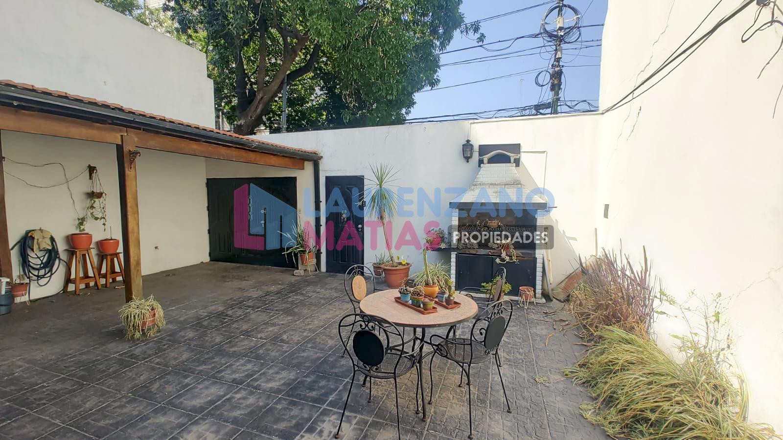 Casa de 4 ambientes amoblada en Villa Real