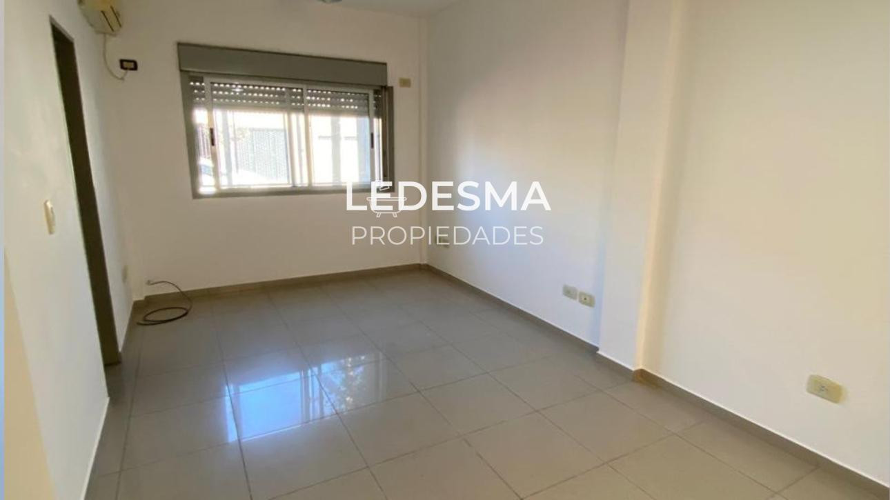 Departamento de 1 dormitorio en planta baja con patio en Morón