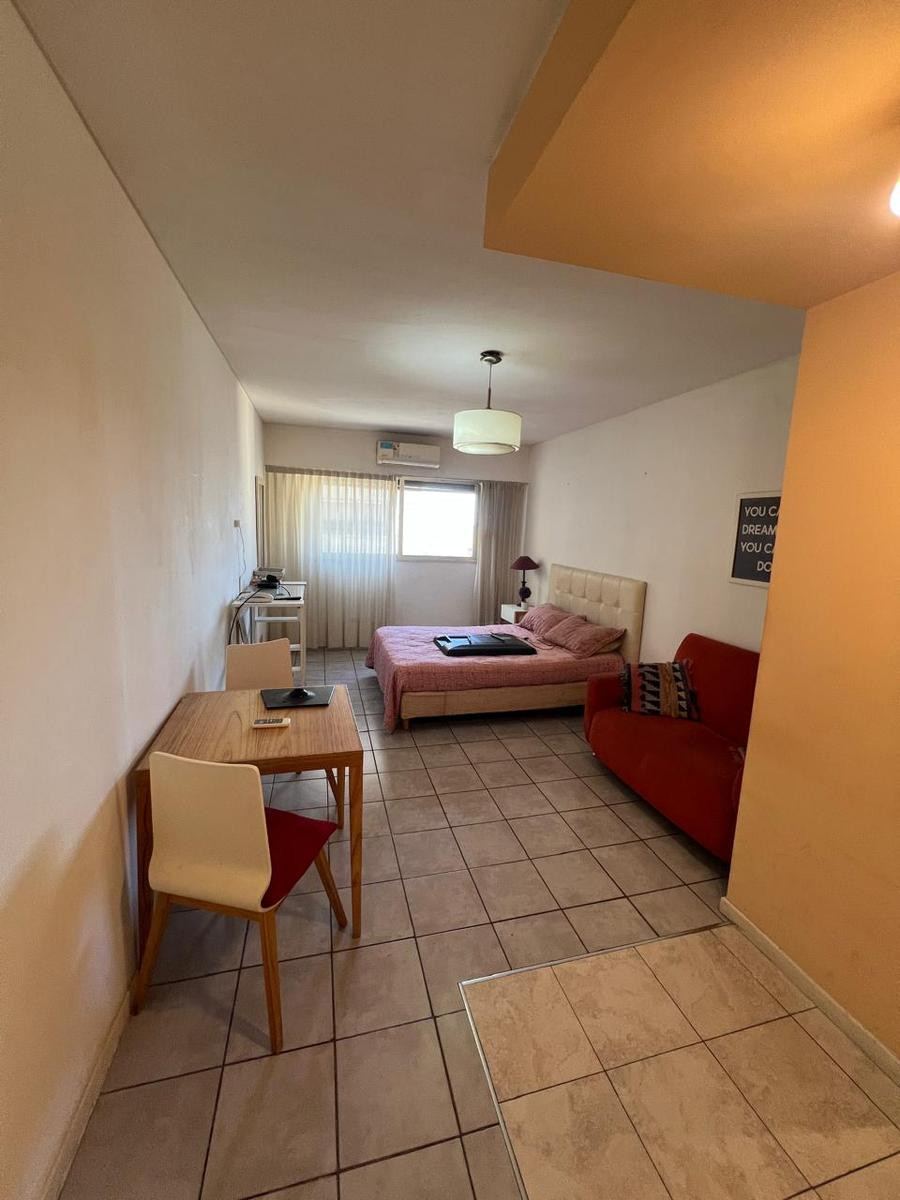 Monoambiente amoblado en Retiro