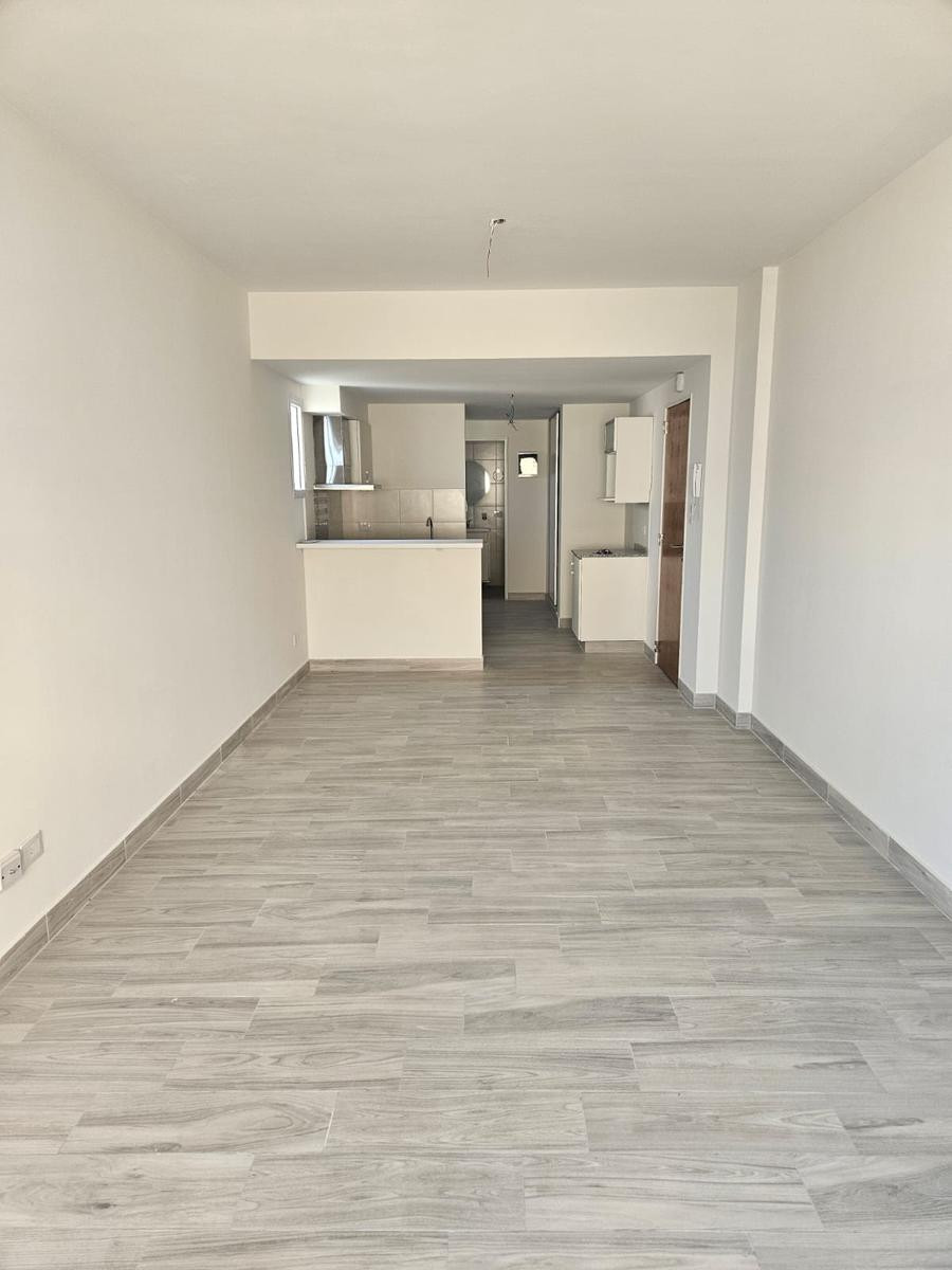 Brand new studio-style apartment with balcony in Monserrat