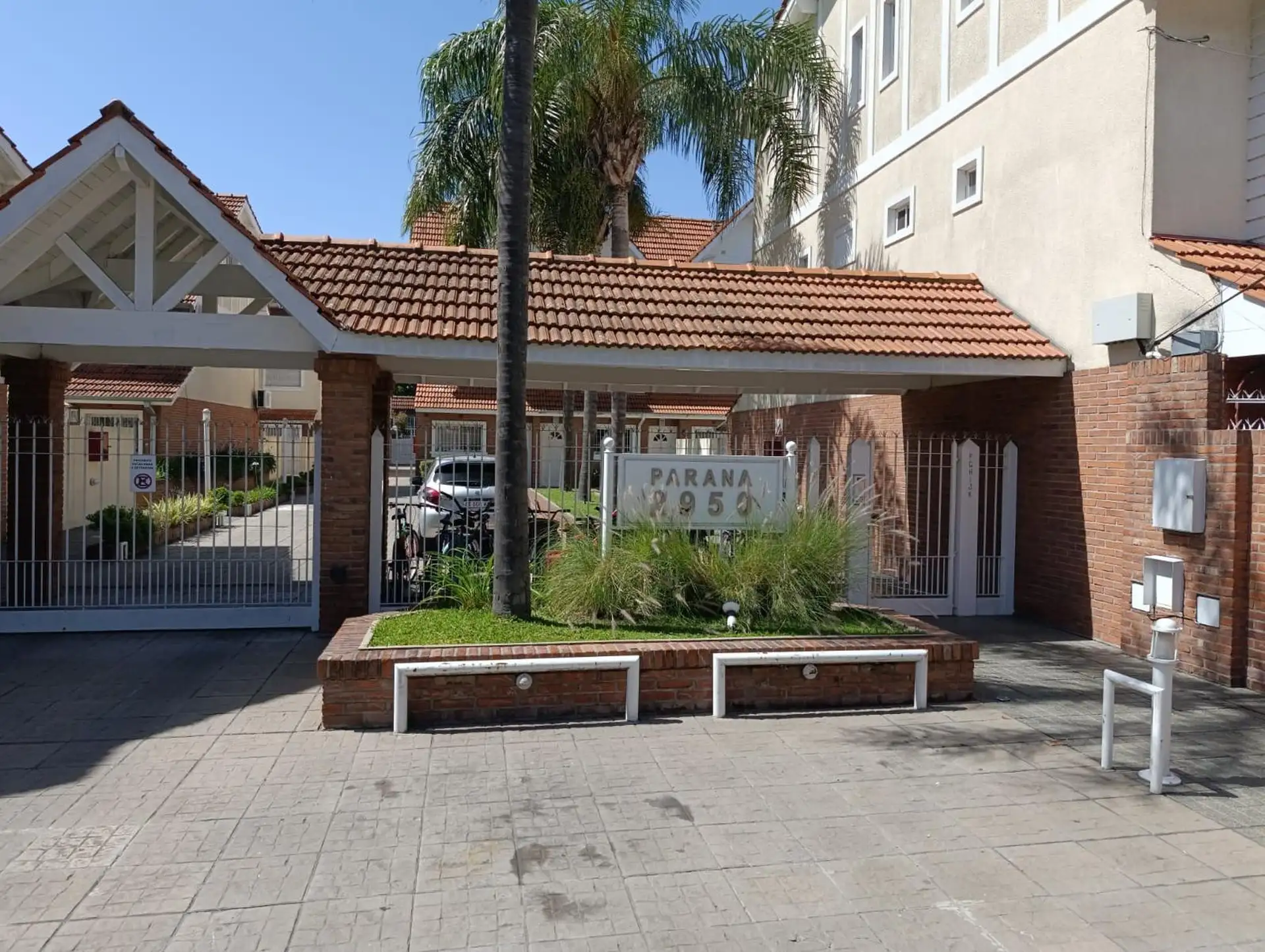 Casa dúplex de 2 dormitórios em Olivos