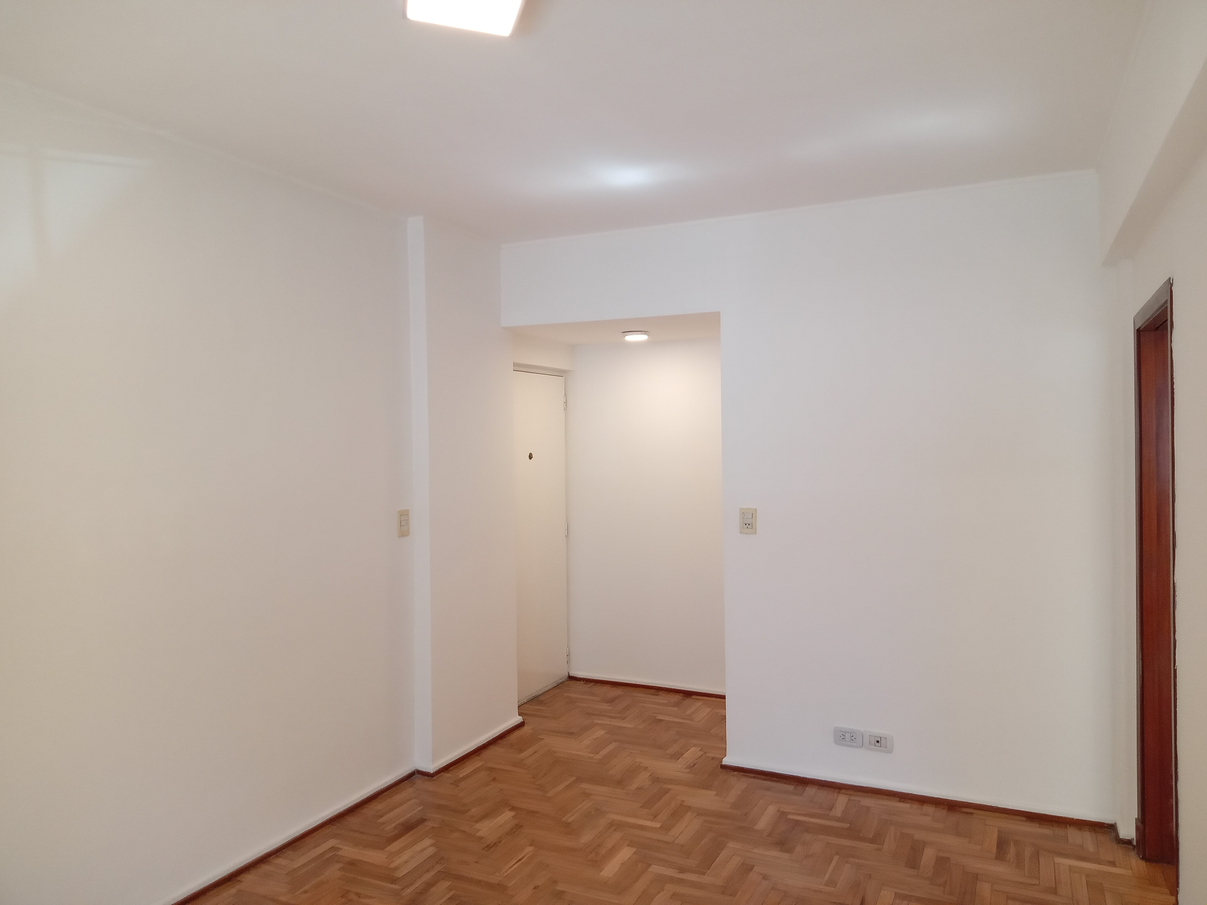 Departamento de 2 ambientes con patio en La Boca