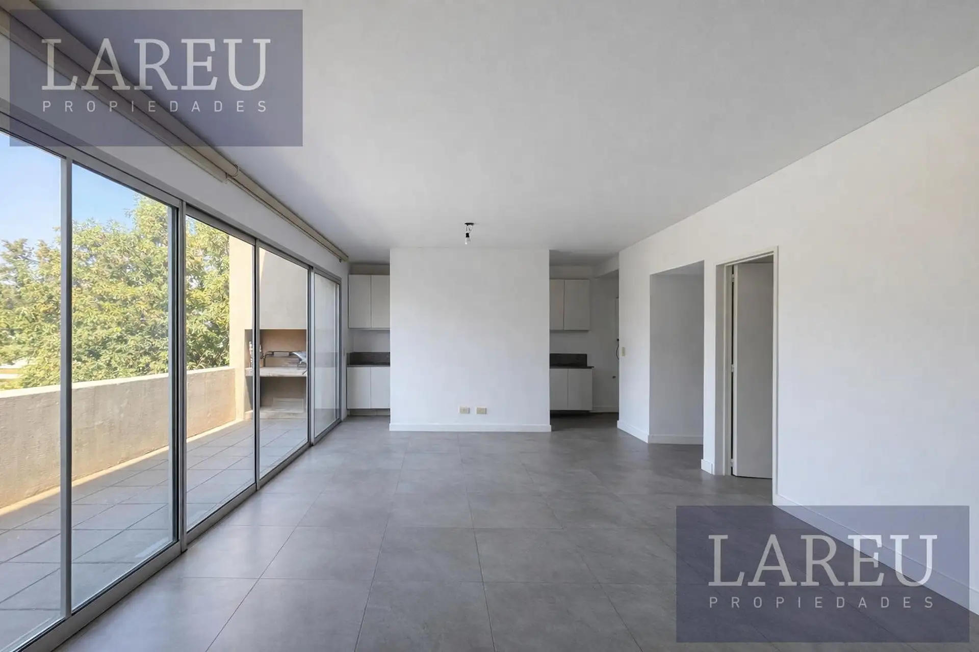 Dúplex de 3 ambientes con balcón y cochera en Bosque Alto, Pilar