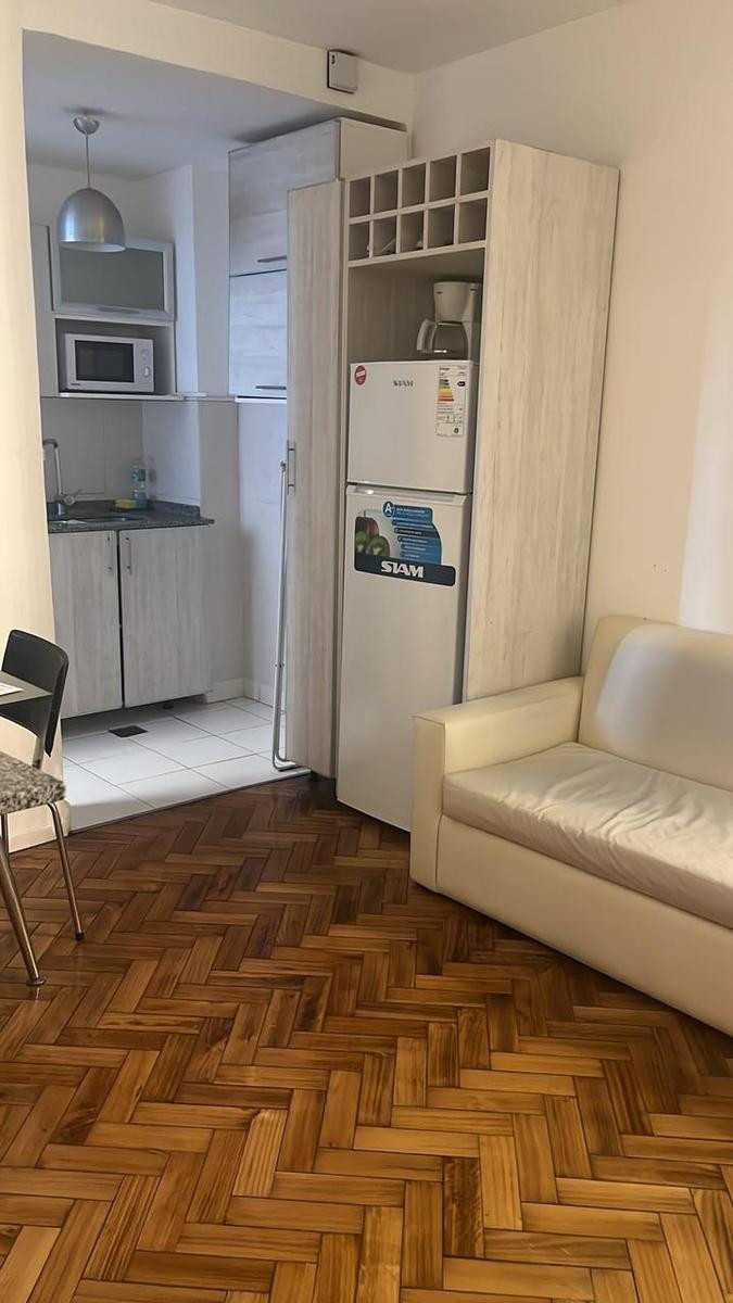 Apartamento de dois ambientes mobiliado em Palermo