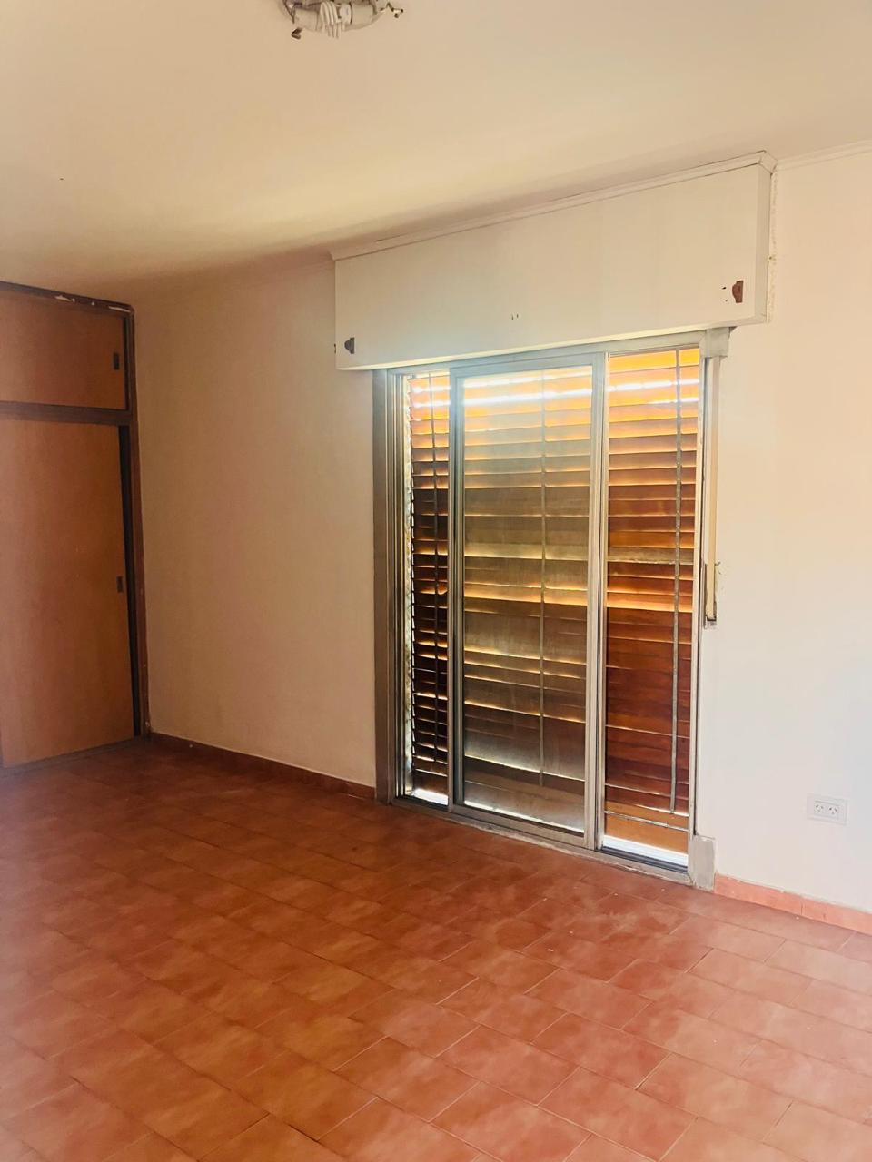 Two-bedroom house with patio and balcony in Lomas del Mirador, La Matanza