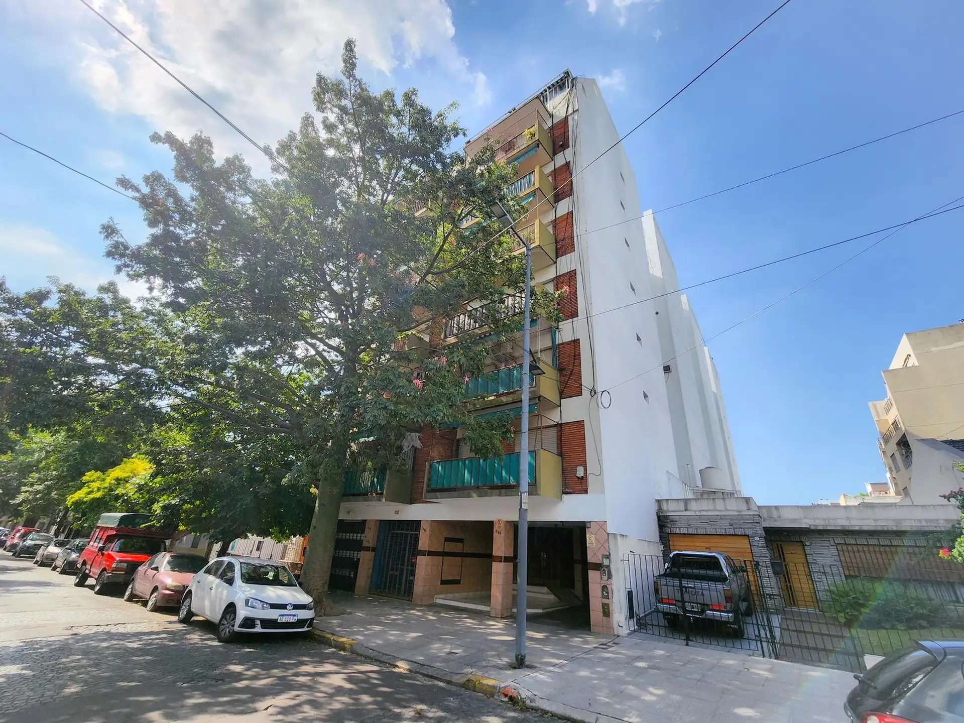 Departamento de 3 ambientes con balcón en Liniers
