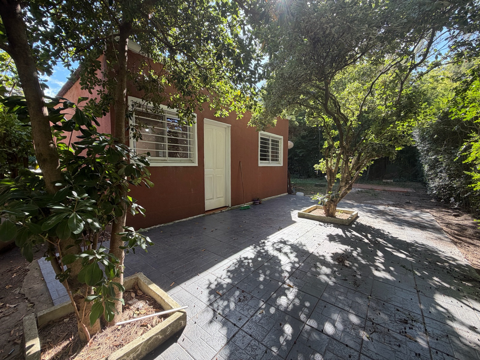 PH com 2 dormitórios com jardim em José C. Paz