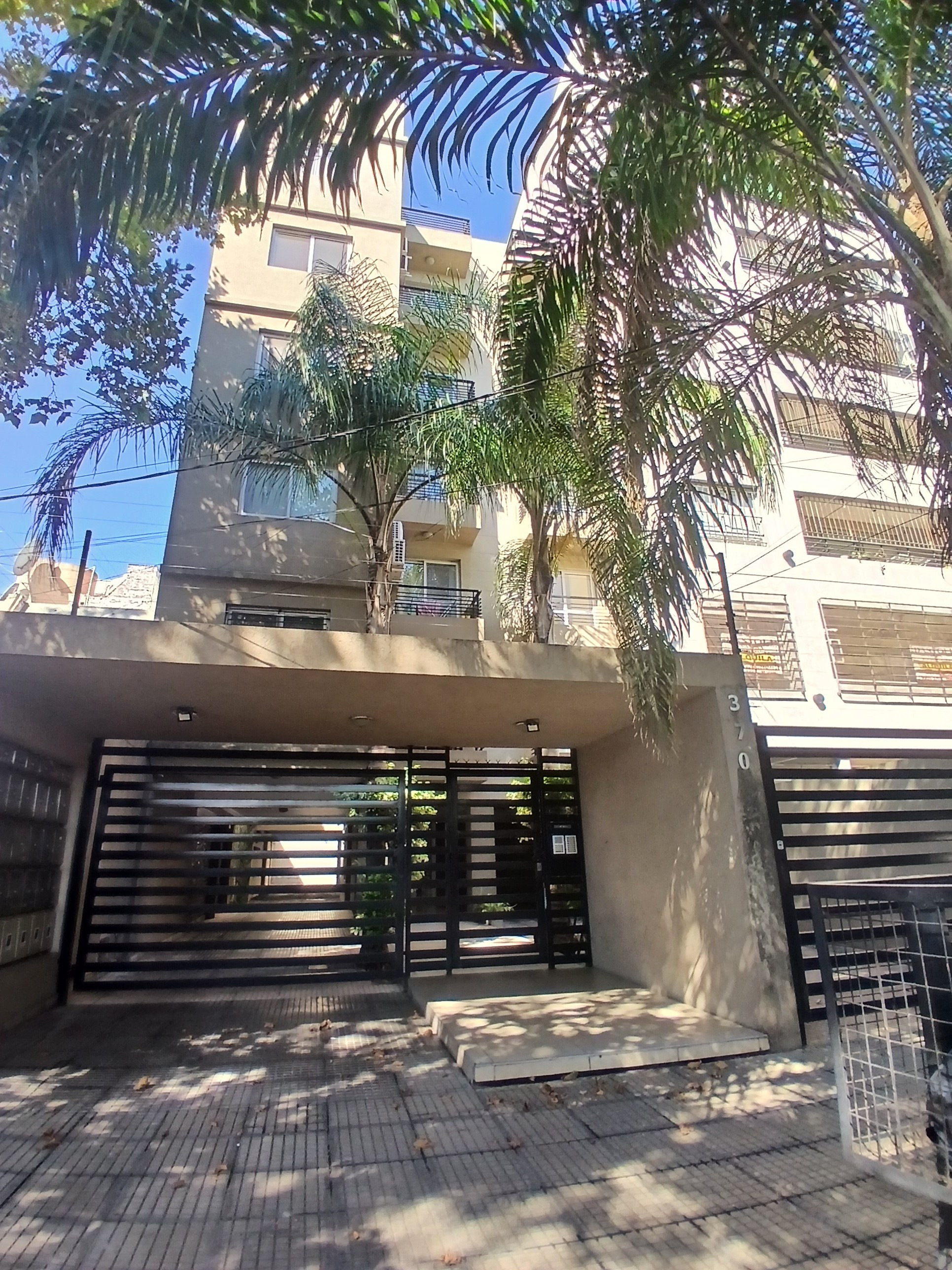 Apartamento de dois ambientes com 1 dormitório em Morón Sur