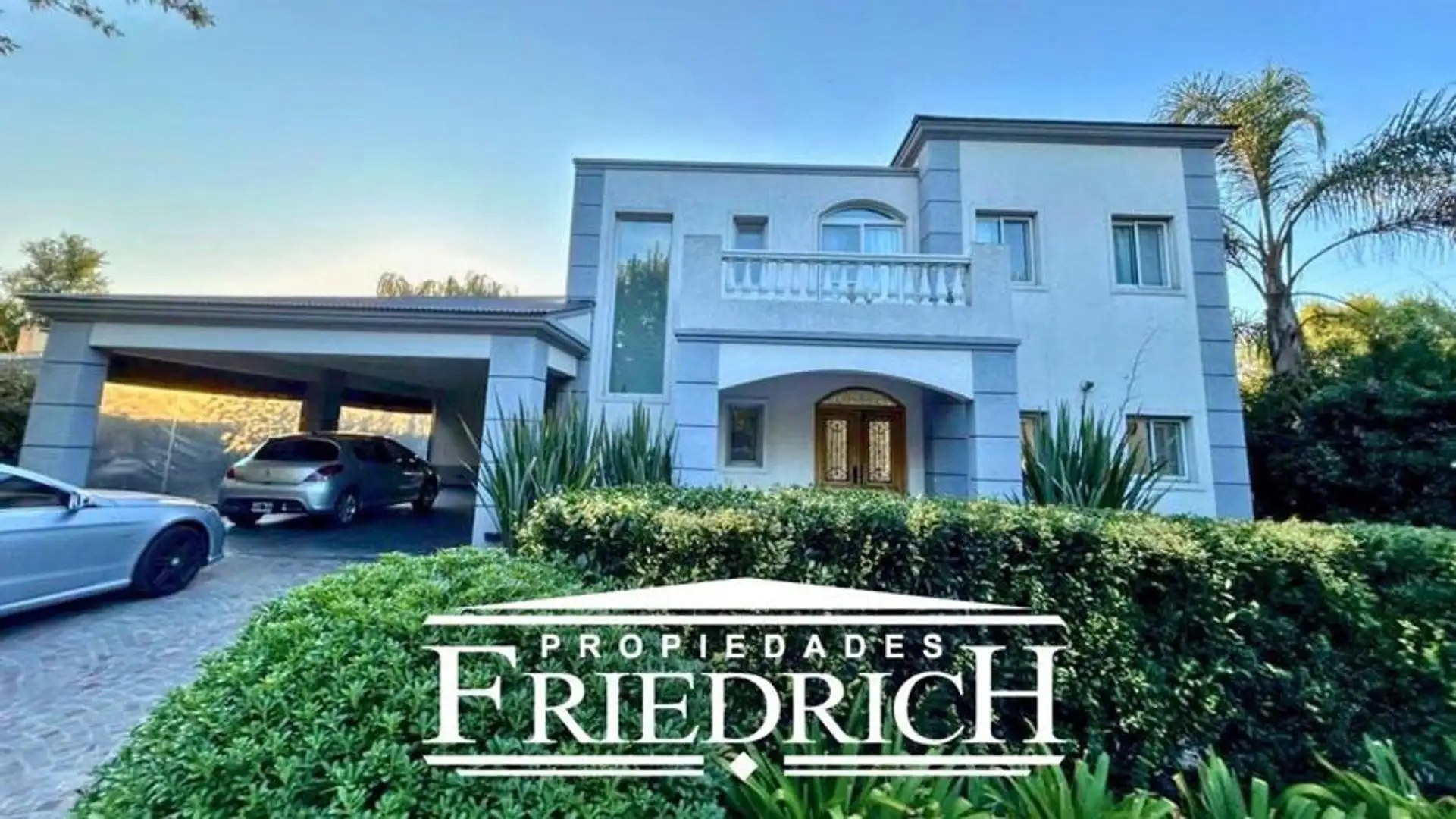 Casa de 3 dormitórios em Club de Campo Los Puentes