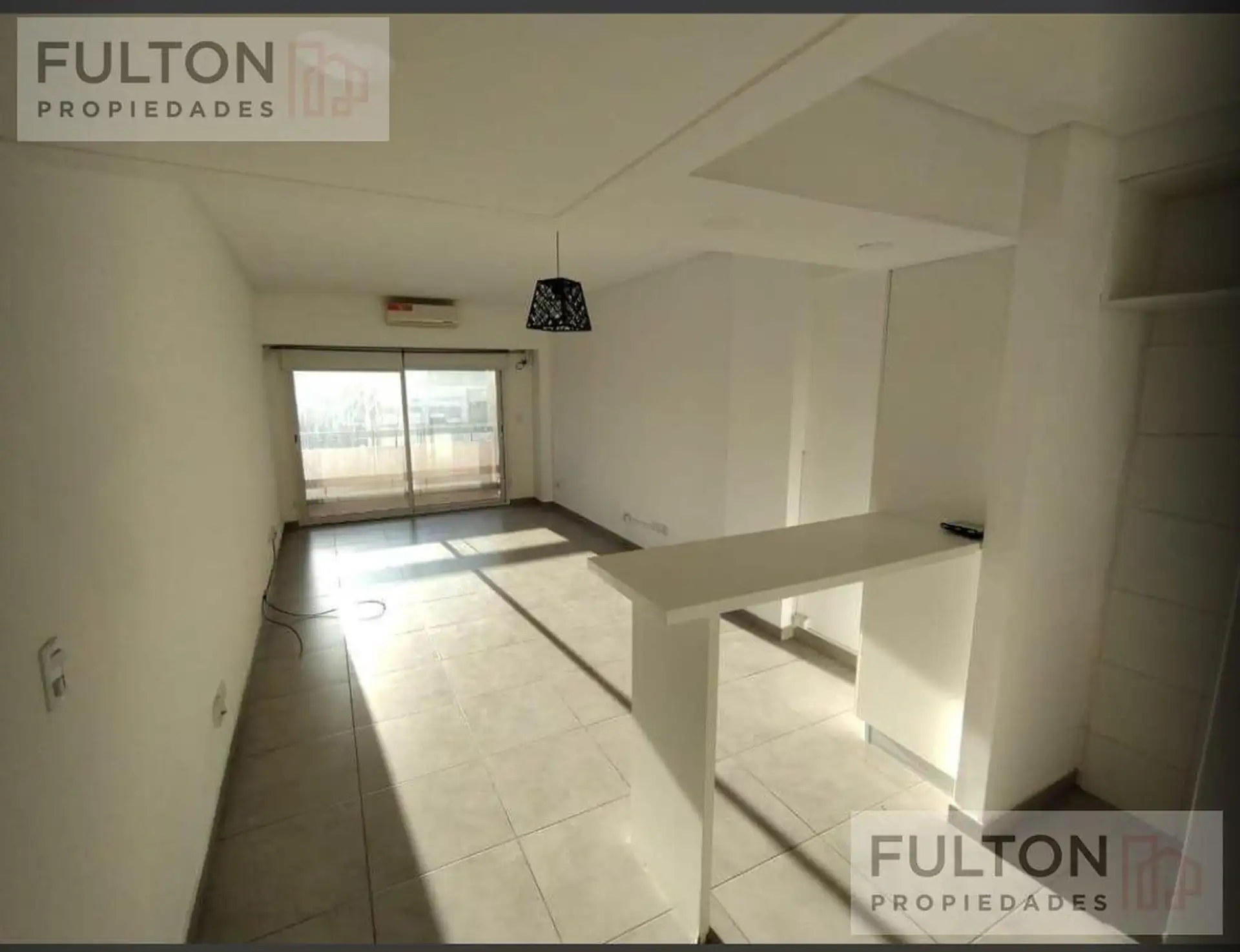 Monoambiente con balcón y amenities en San Cristóbal