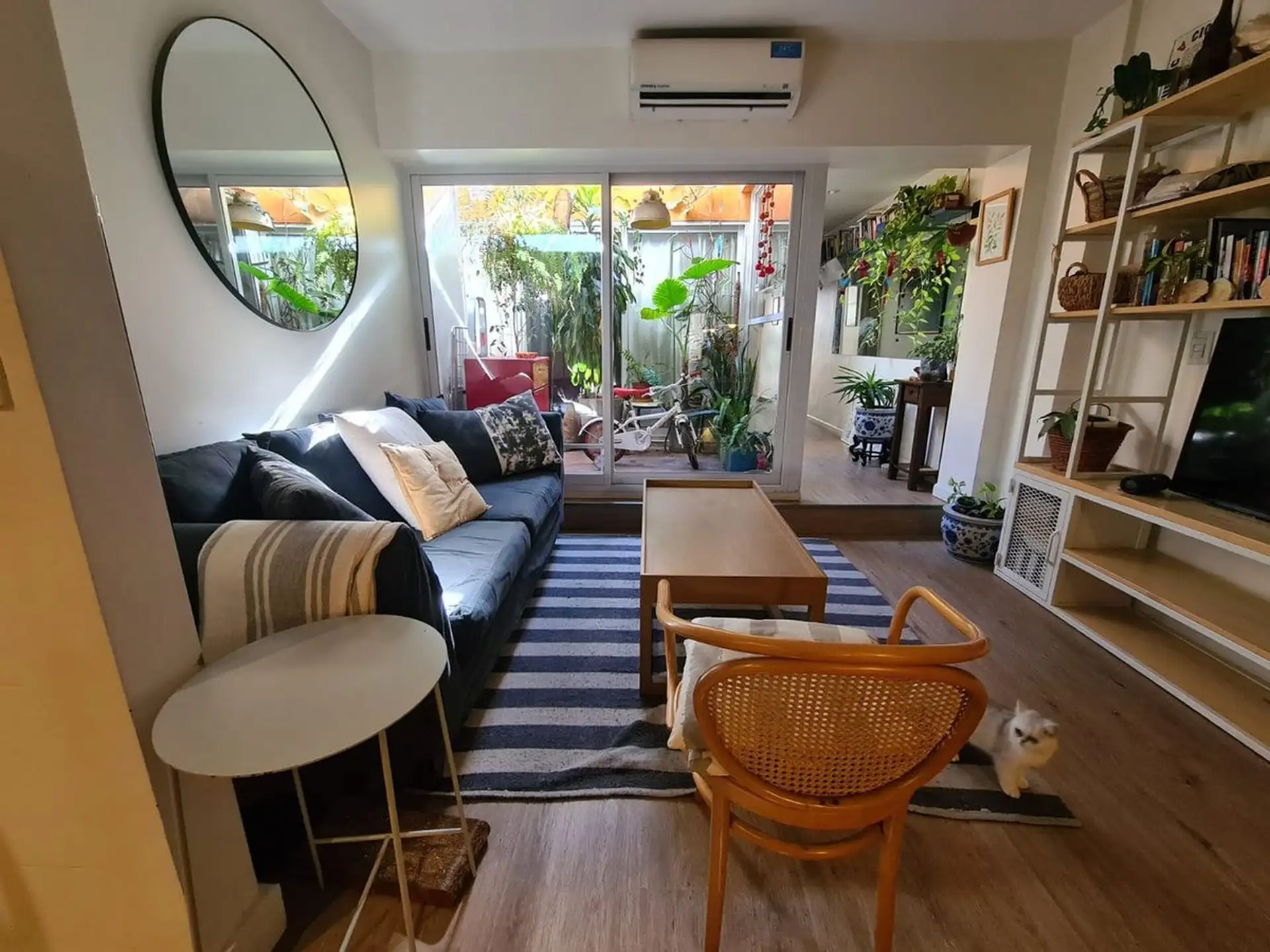 Unfurnished three-room apartment in Balvanera