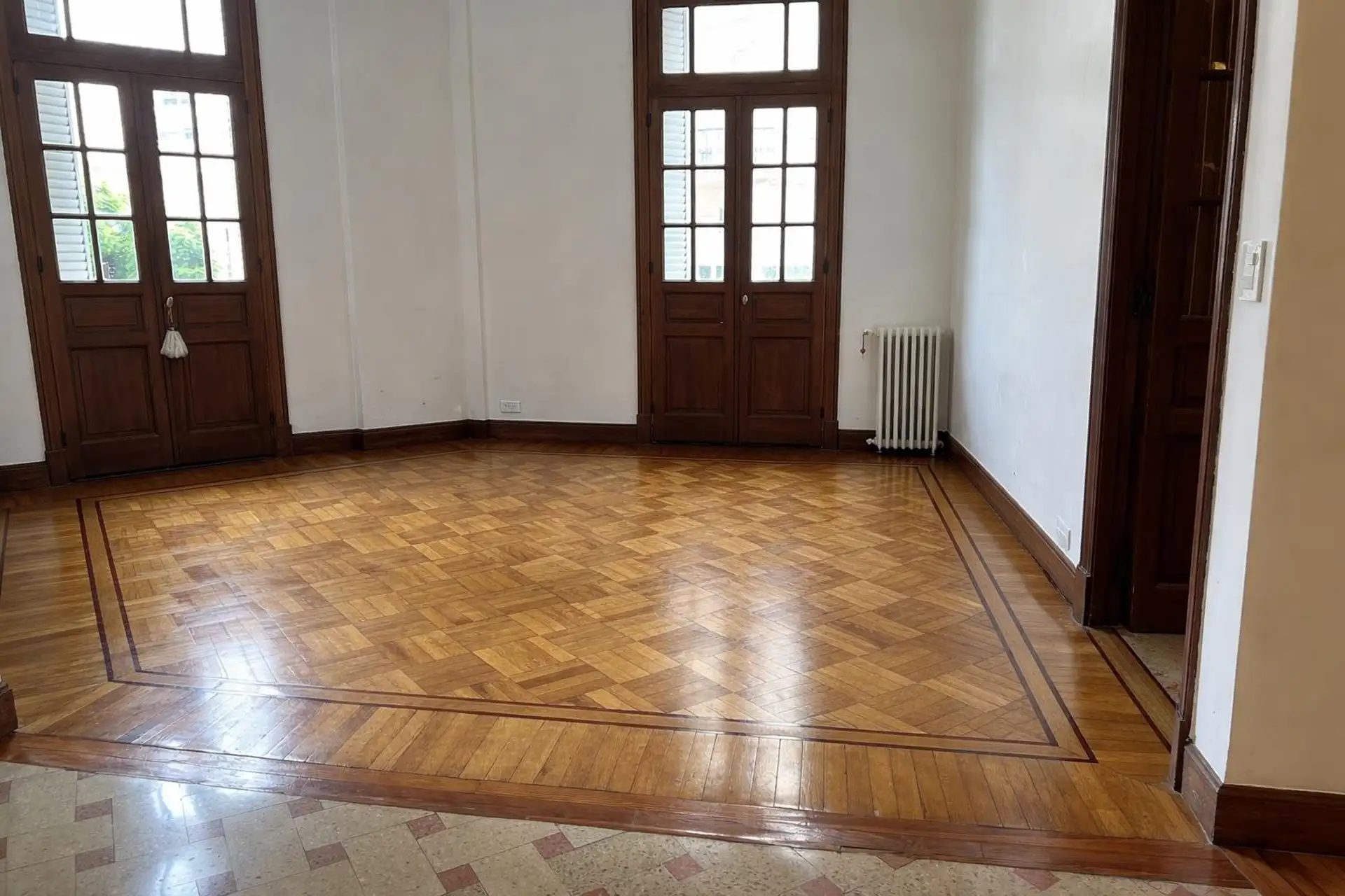 Two-bedroom apartment in Recoleta