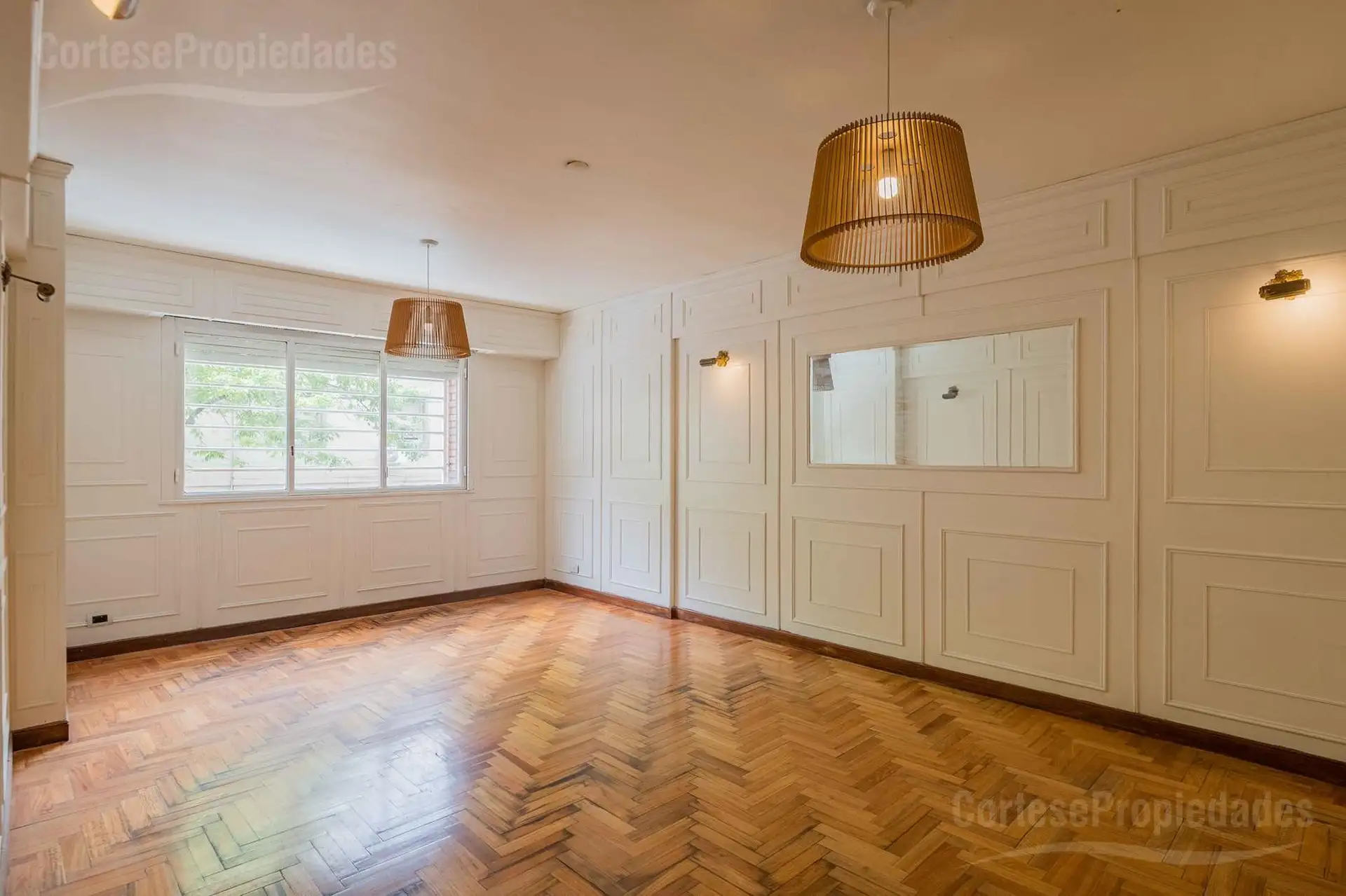 Apartamento de três ambientes em Belgrano, com dependência de serviço