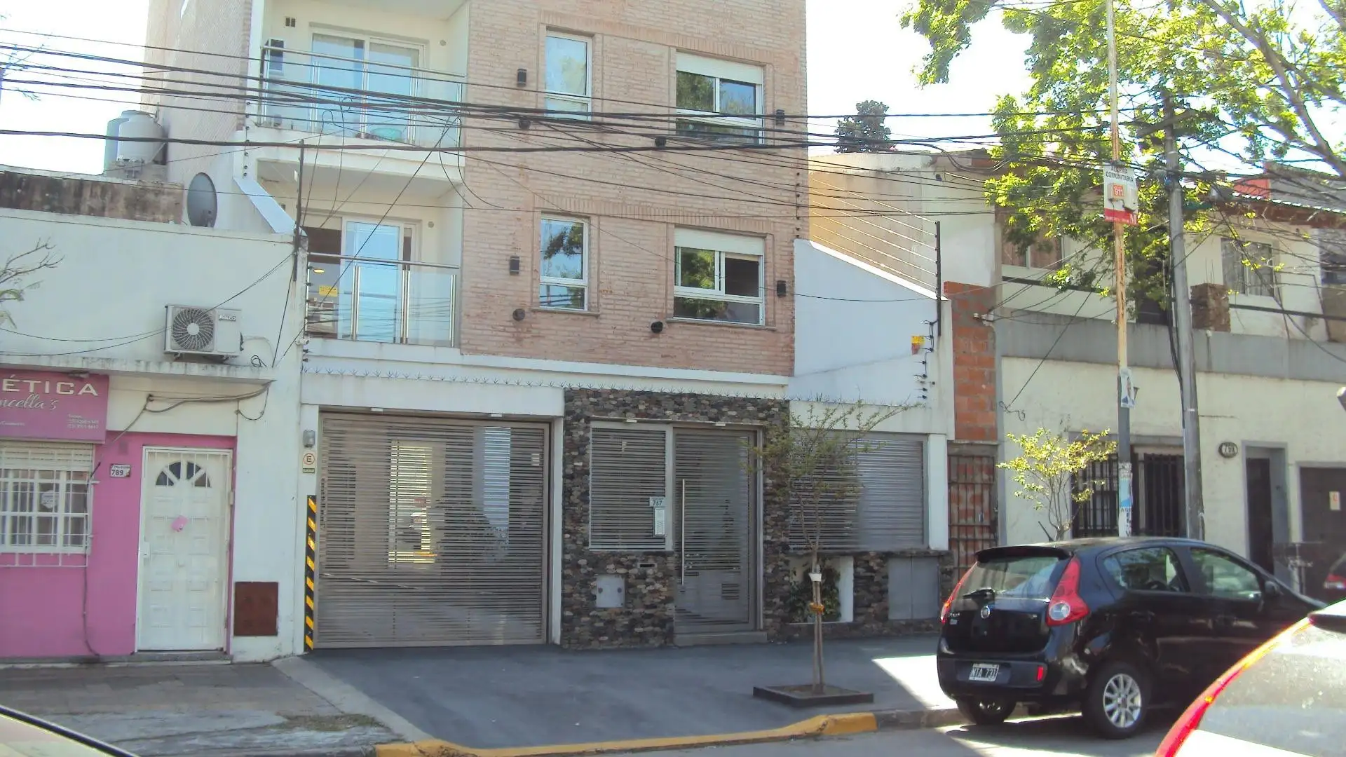 Apartamento de 2 ambientes de frente em Morón