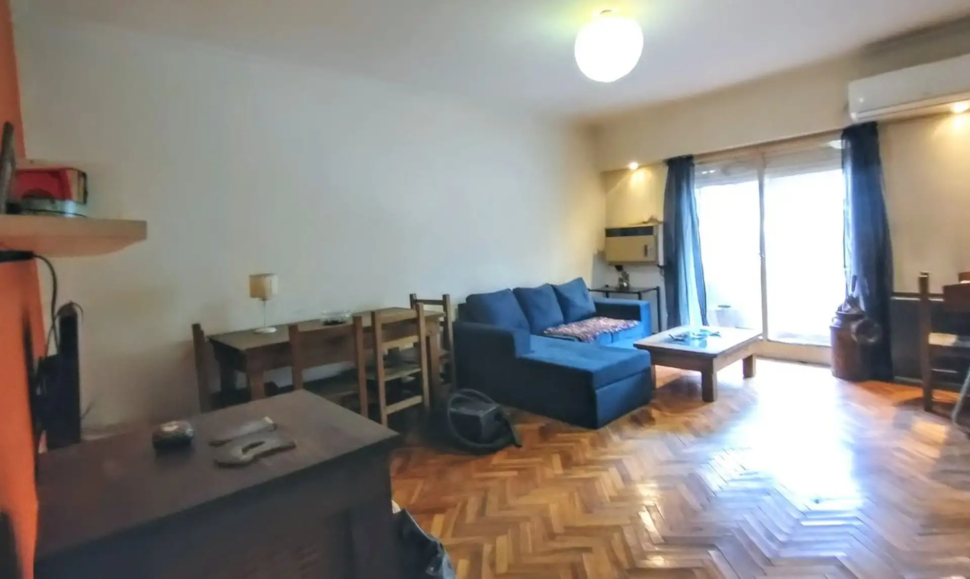 Трёхкомнатная квартира с балконом без мебели в Villa Urquiza