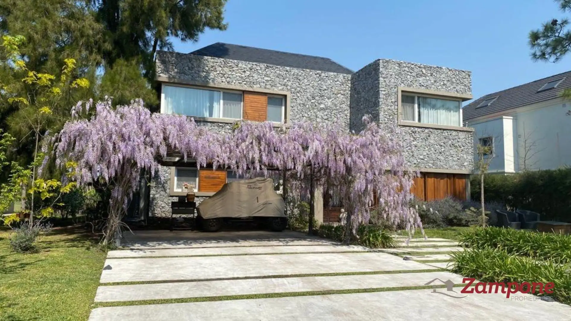 Four-bedroom house for rent in Saint Thomas Este-Oeste