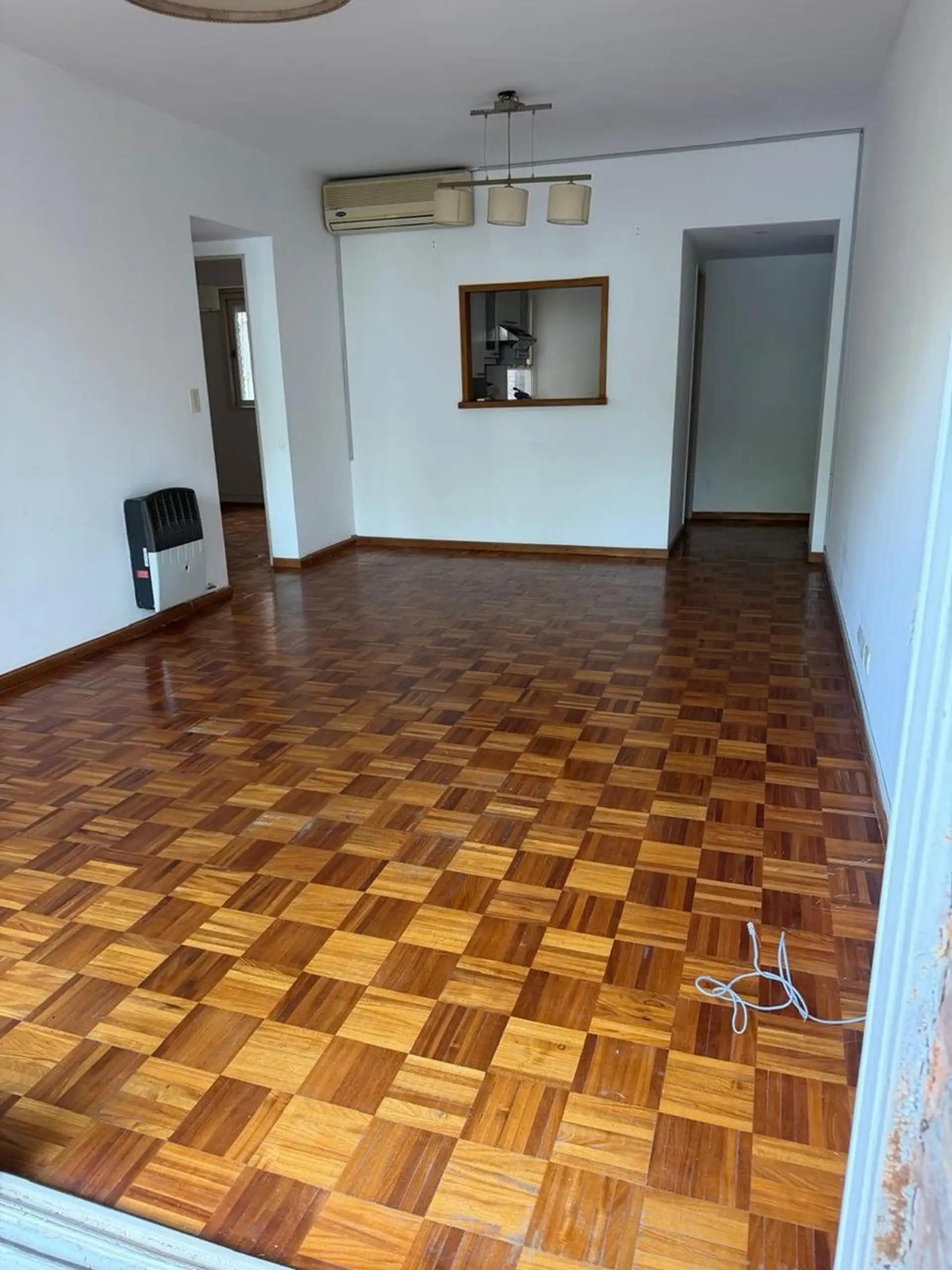 Departamento de 3 ambientes apto profesional con cochera en San Isidro