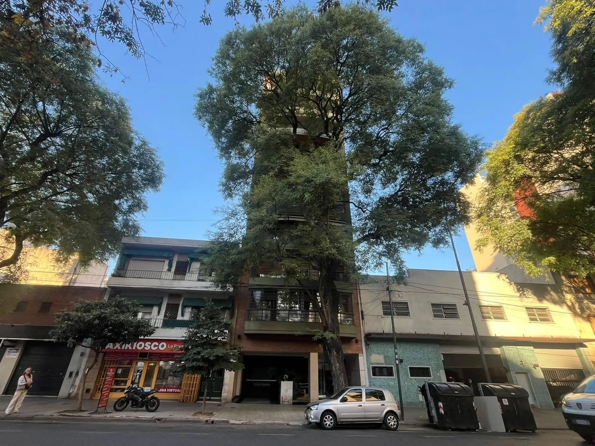 Three-bedroom apartment in Caballito