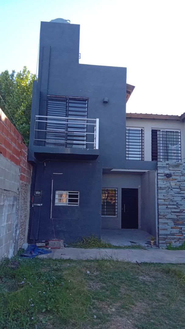 Duplex de 3 ambientes com 2 dormitórios em Rafael Calzada