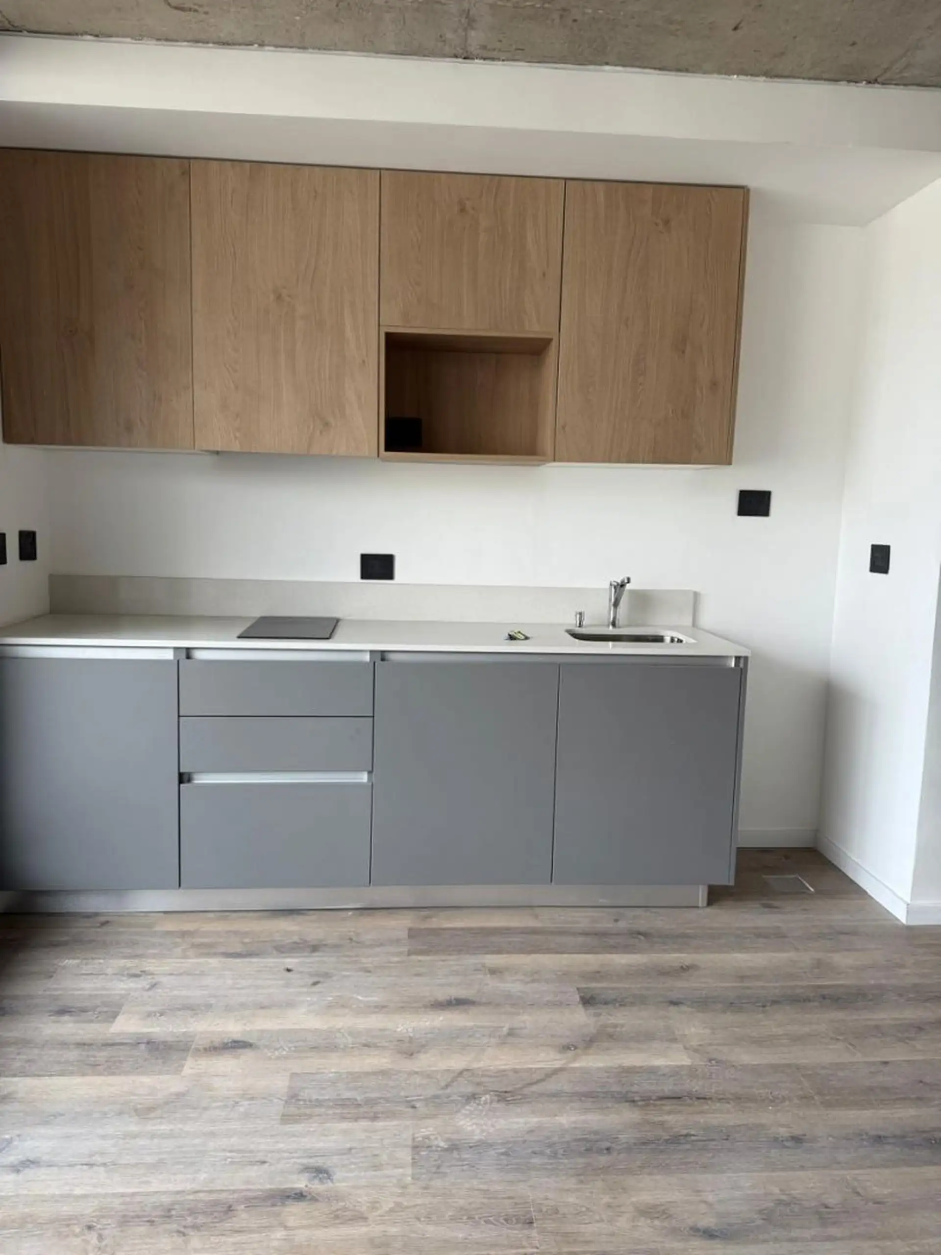 Kitnet novo de 1 banheiro com varanda em Palermo