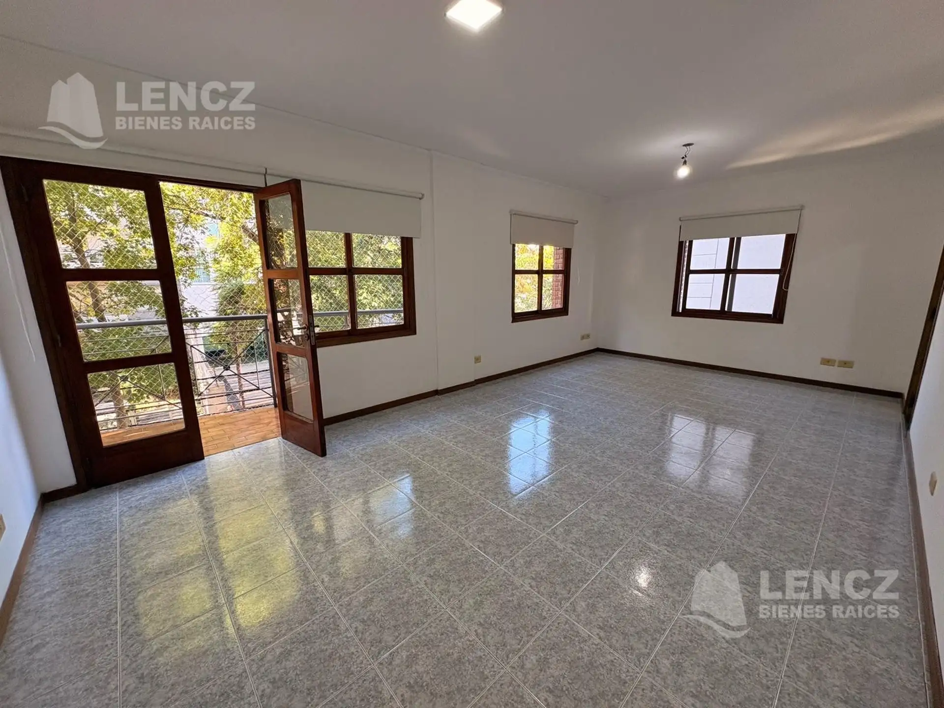 Departamento de 3 ambientes en Quilmes con balcón al frente