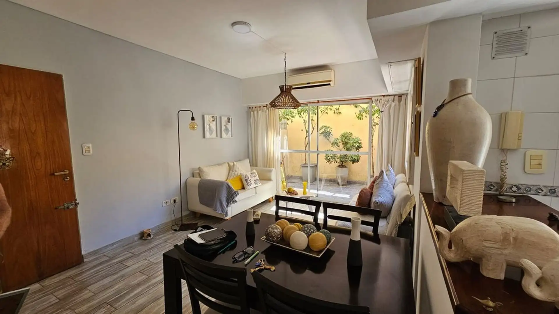 Apartamento duplex sem mobília de 2 dormitórios em Caballito