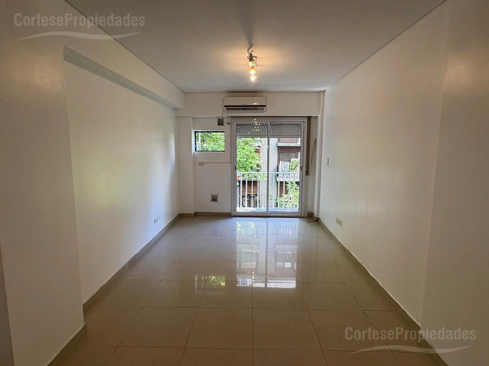 Квартира-студия с балконом в Palermo