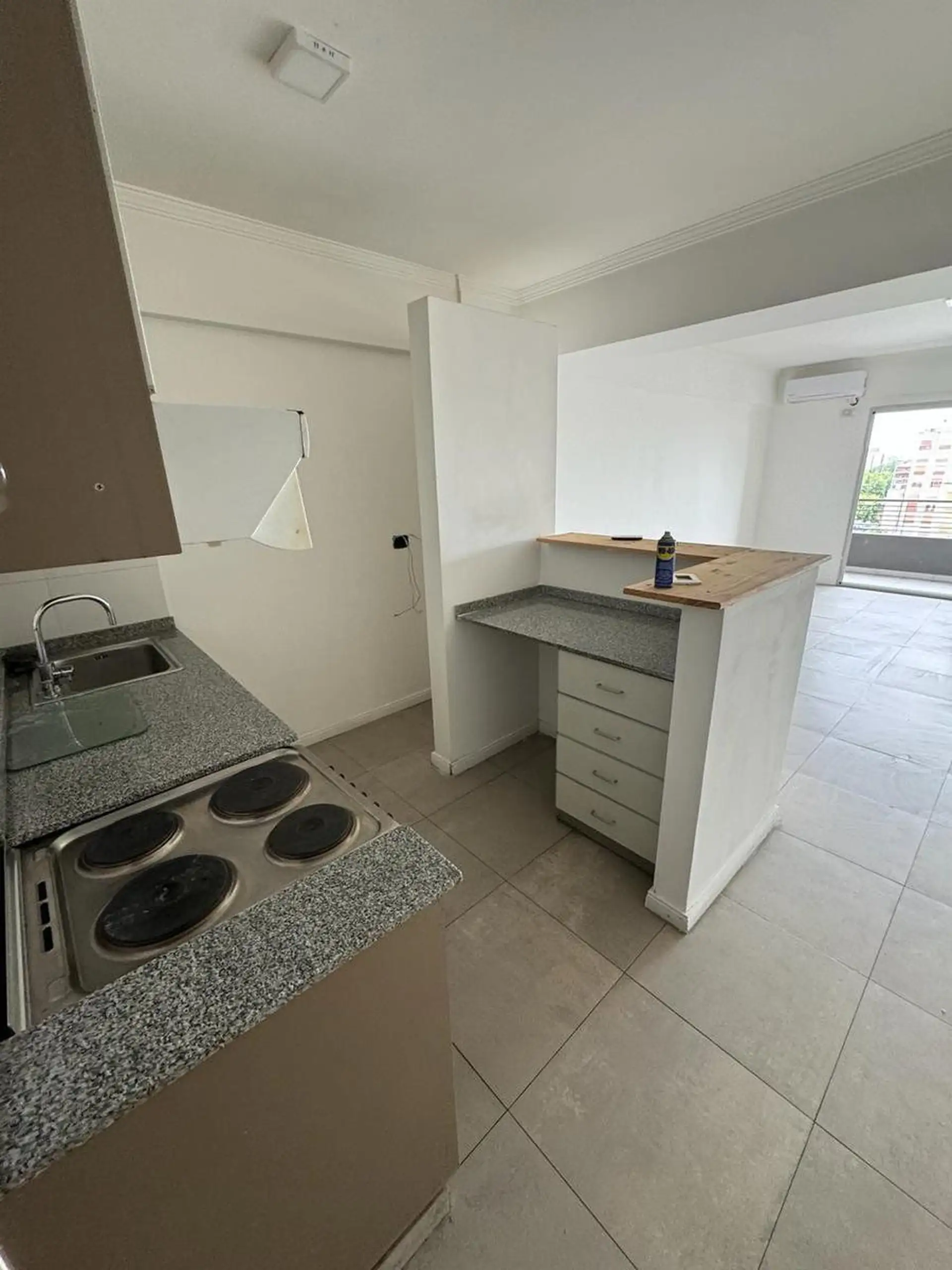 Departamento de 1 ambiente en Villa Ballester con cochera y baulera