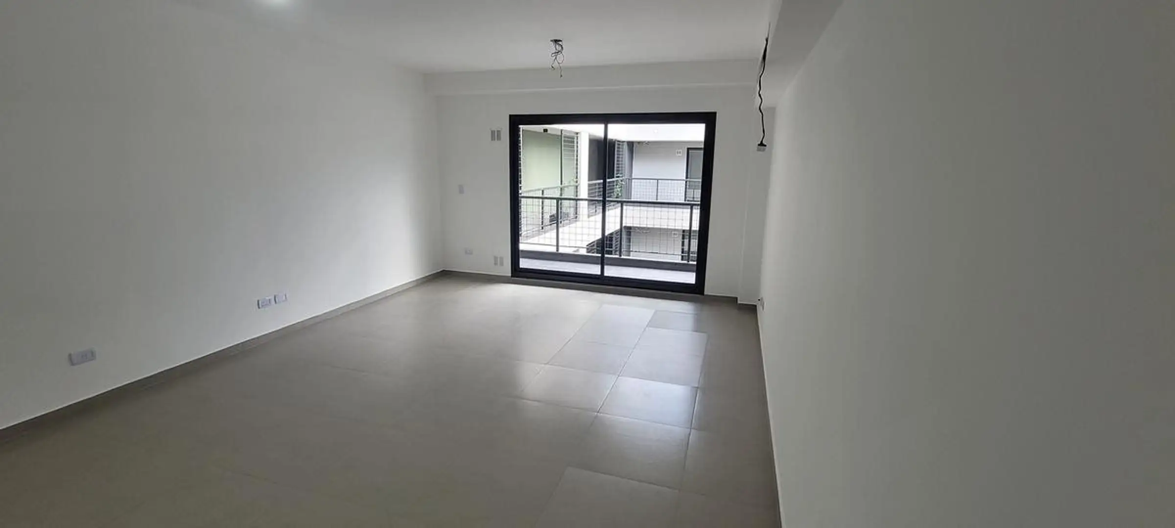 Monoambiente con balcón en Liniers