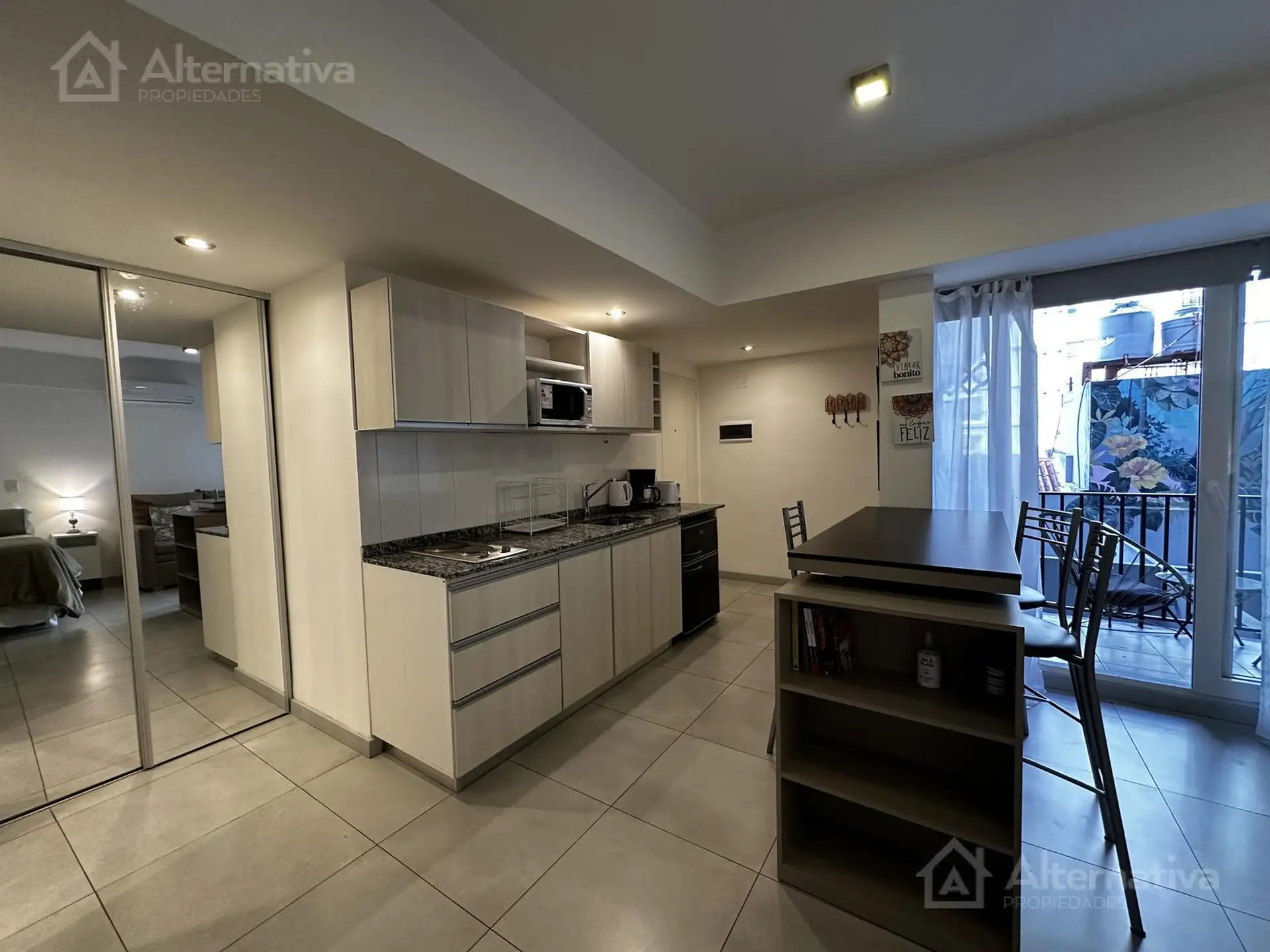 Квартира-студия с мебелью и балконом в Palermo