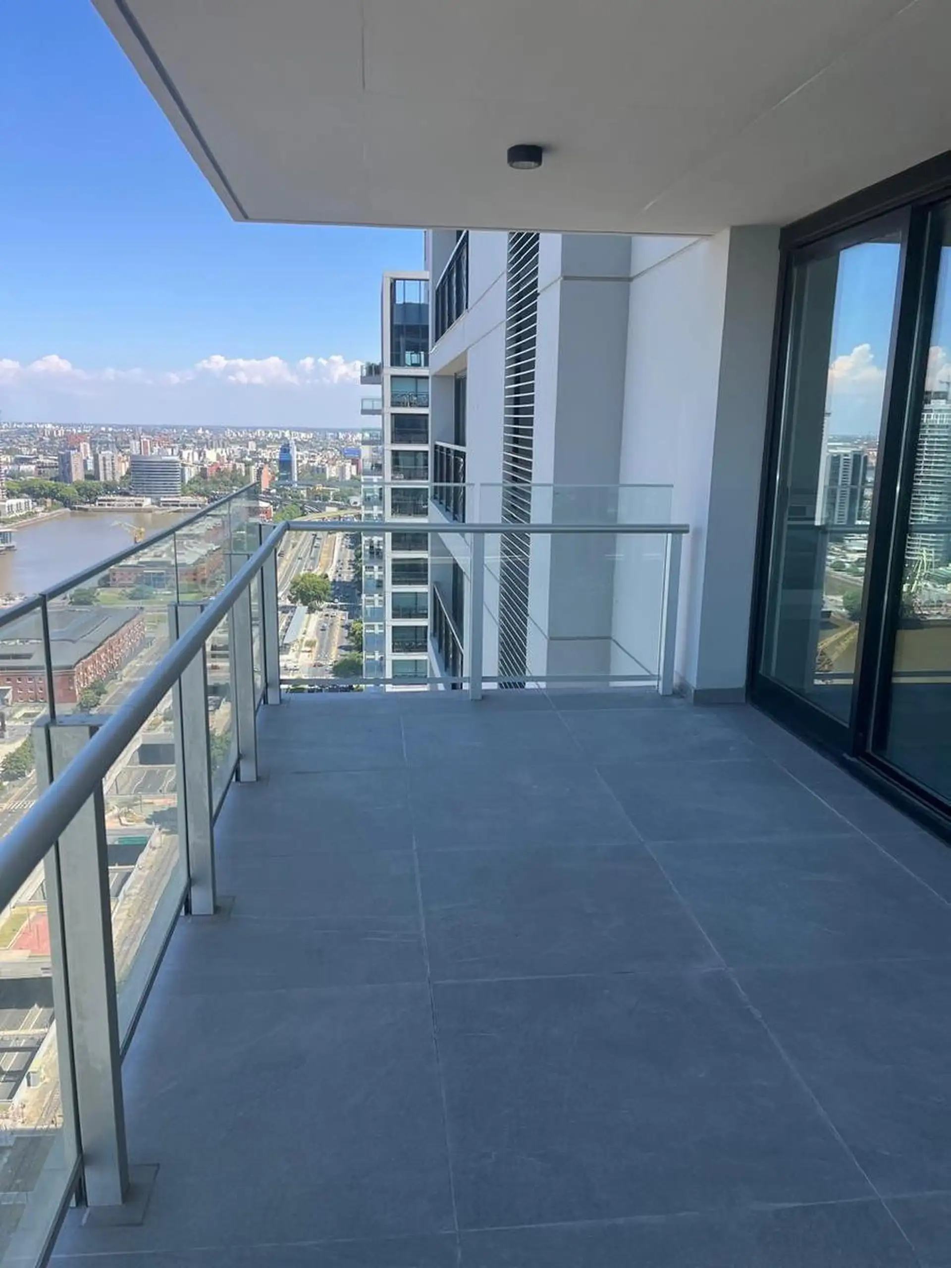 Apartamento de 2 quartos com varanda aterrazada em San Telmo