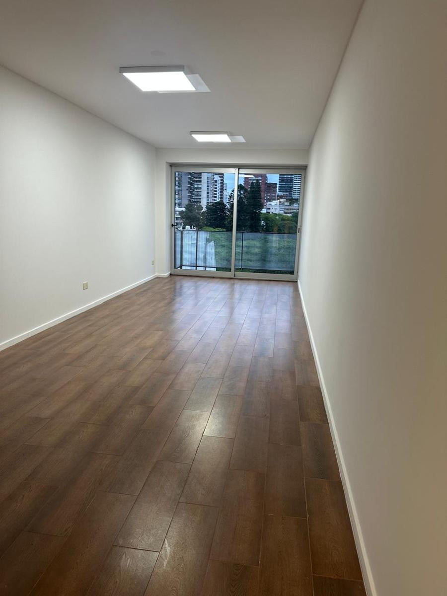 Two-room apartment with balcony in Belgrano C