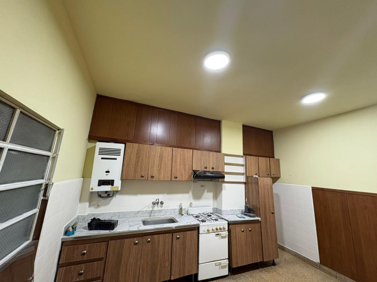 Two-bedroom PH-style apartment in Lomas del Mirador
