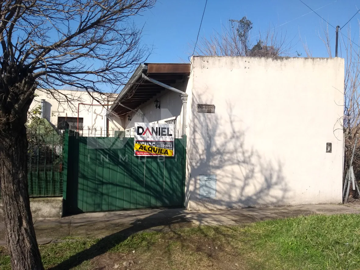 Apartamento de 2 dormitórios com pátio em Ituzaingó