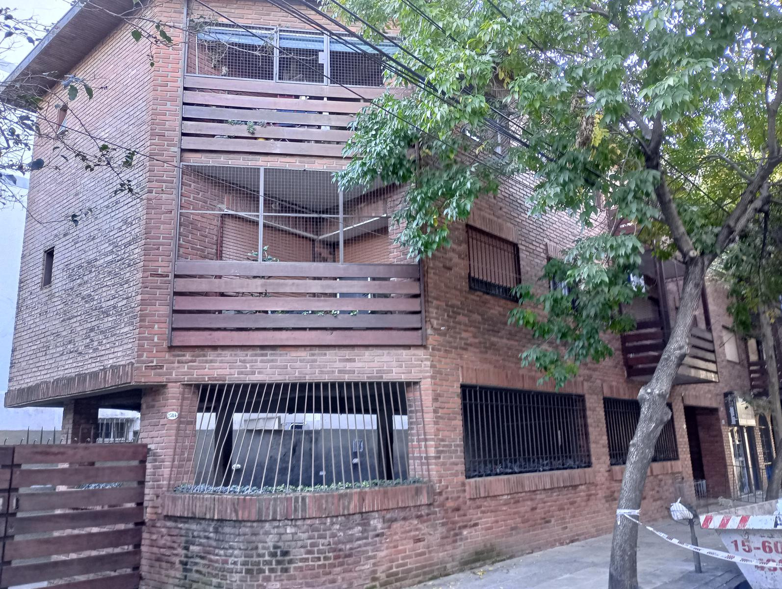 Apartamento de 2 ambientes de 1 quarto com vaga fixa em Olivos